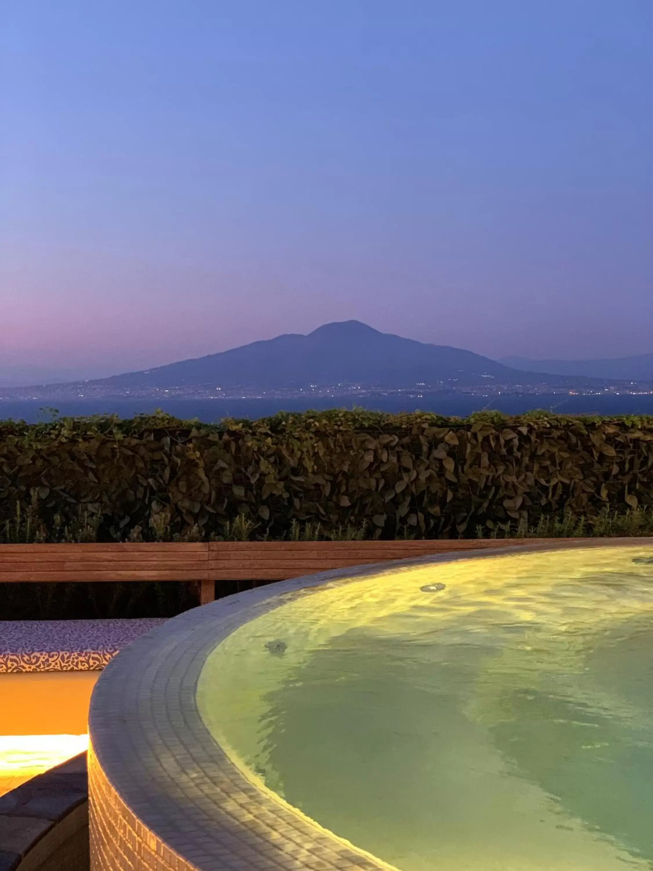 Hot Tub, Swimming Pool in Grand Hotel Aminta