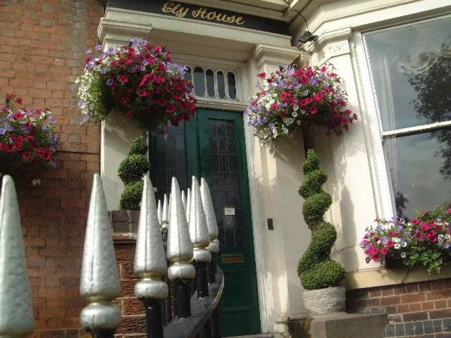 Facade/entrance in Ely House Hotel