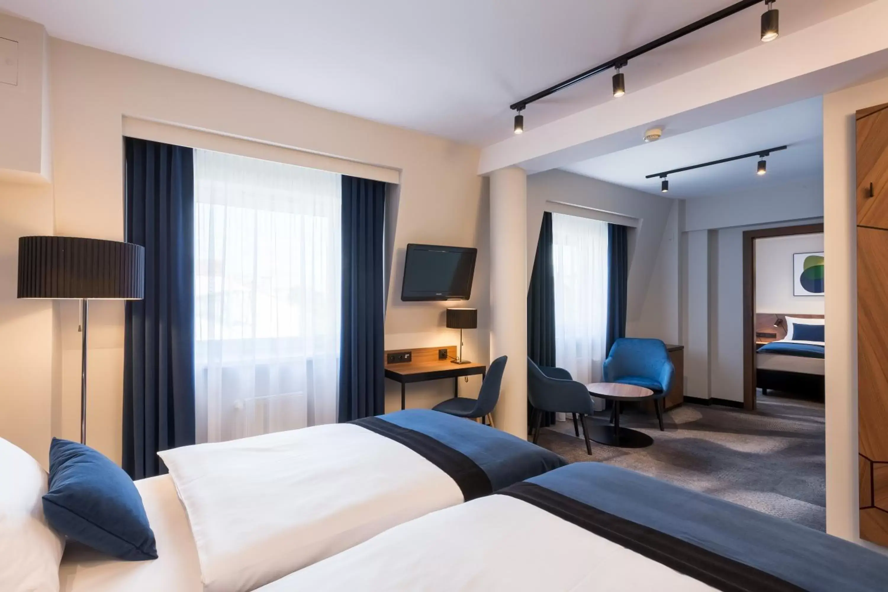 Shower, Bed in Ascot Premium Hotel