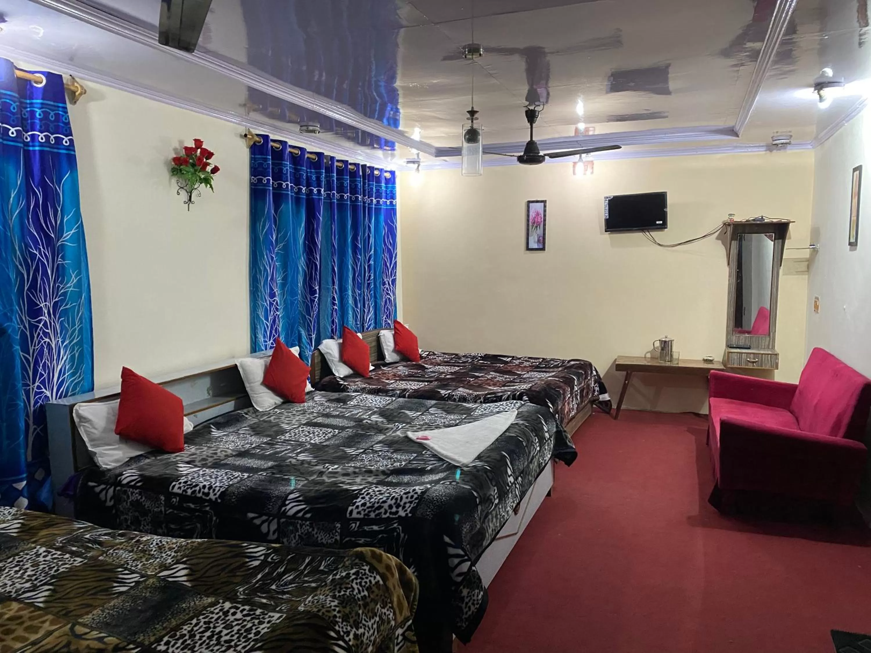 Bed in Hotel Young Mamta