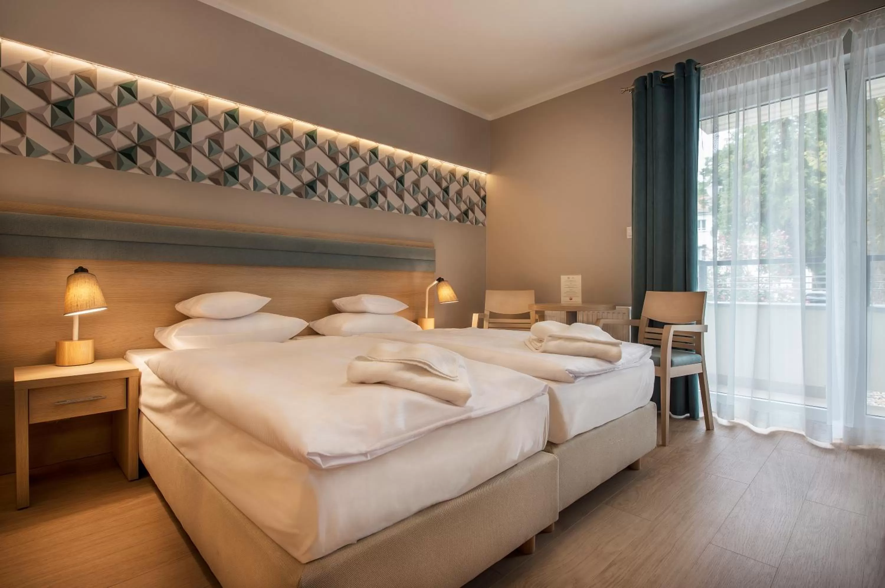 Photo of the whole room, Bed in Hotel Cesarskie Ogrody