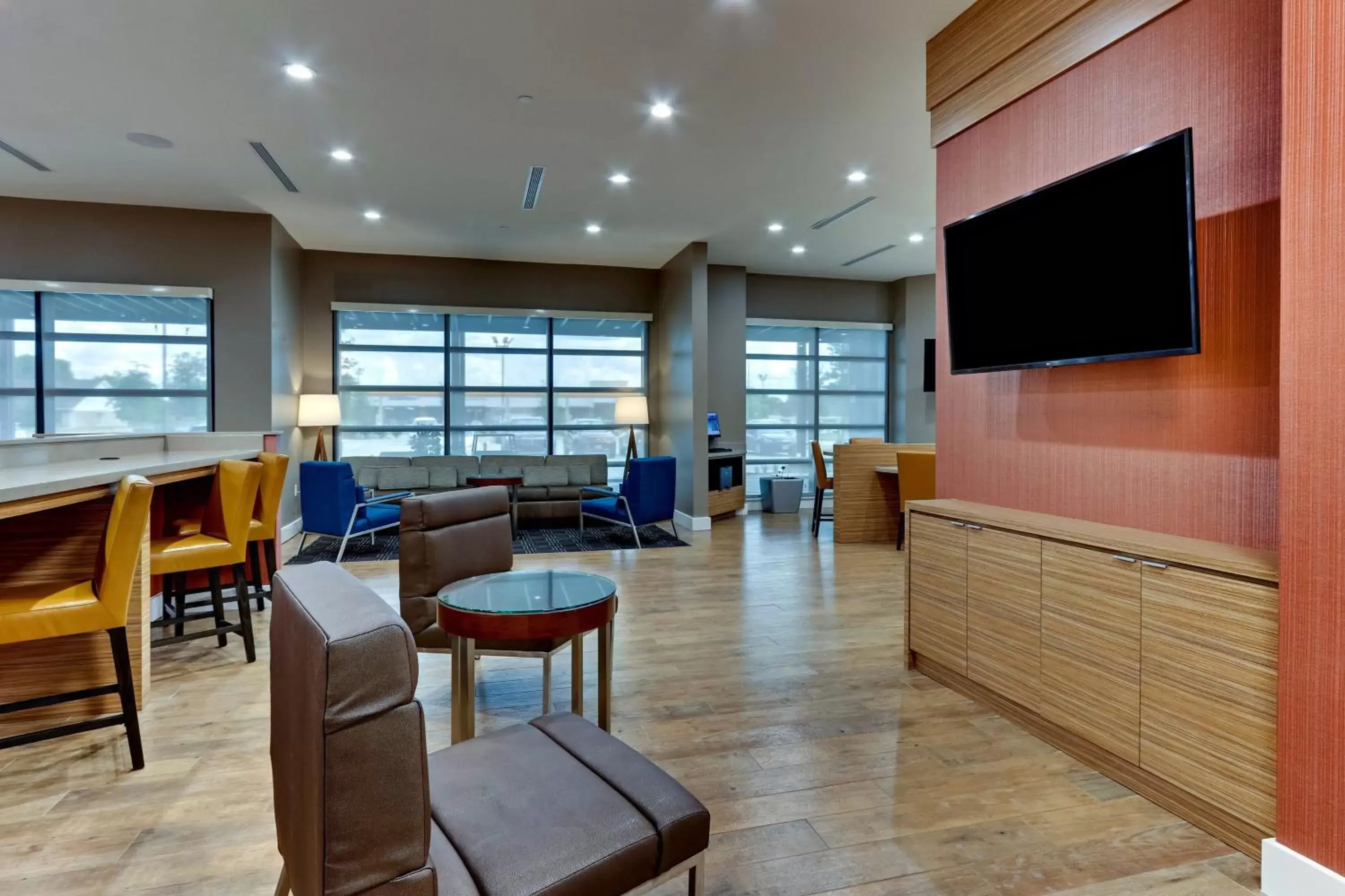 Lobby or reception, TV/Entertainment Center in TownePlace Suites by Marriott Houston Northwest Beltway 8