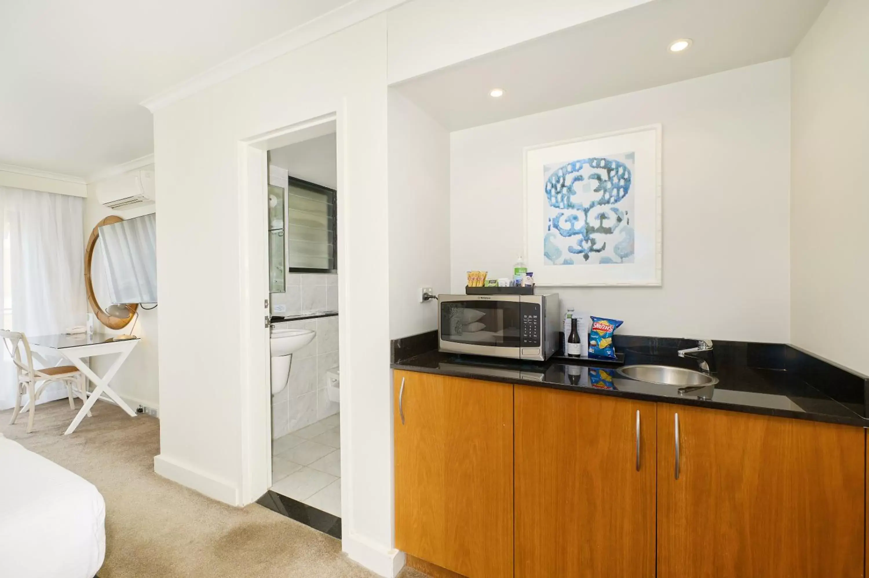 Kitchen or kitchenette, Kitchen/Kitchenette in ibis Styles Port Macquarie