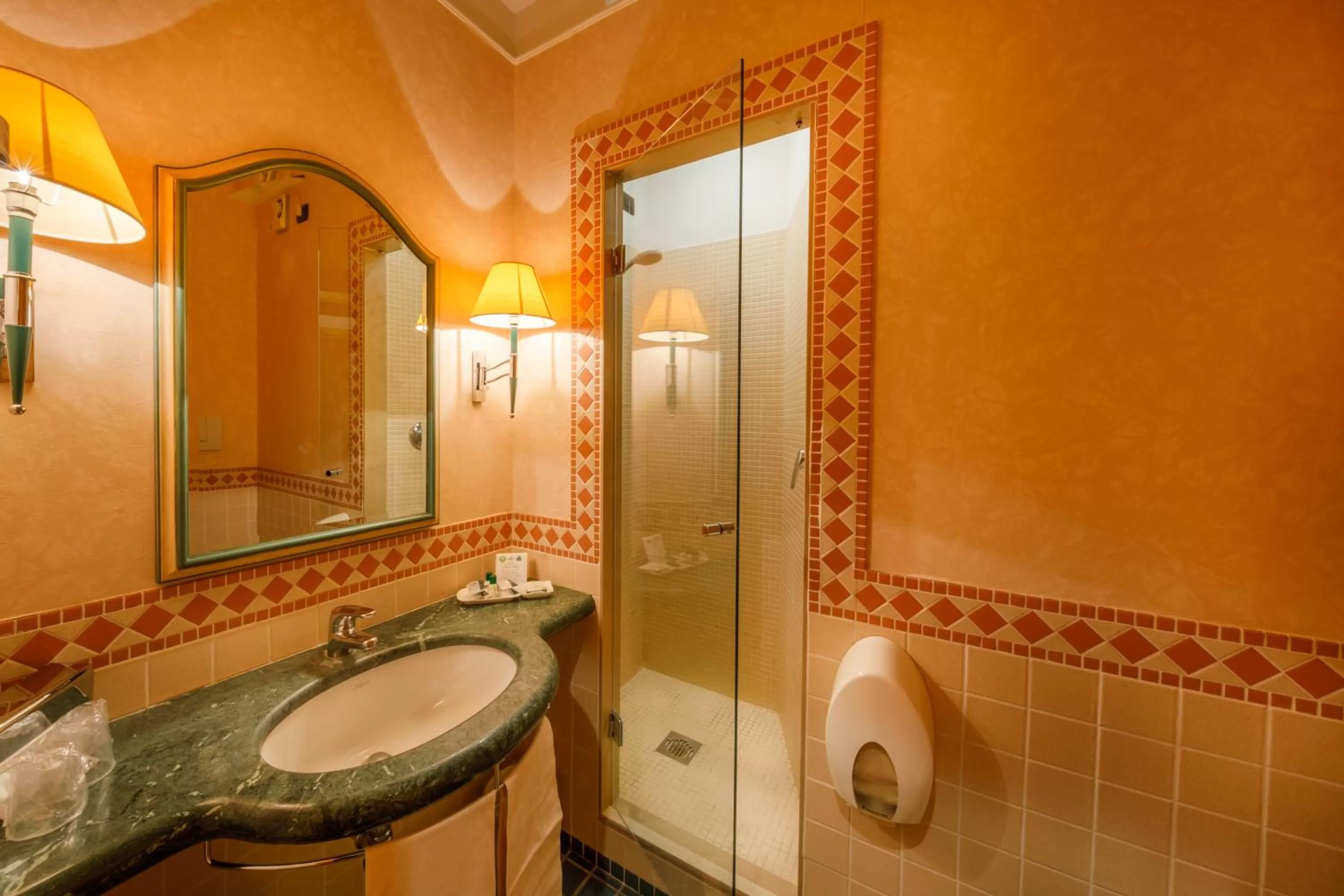 Toilet in Perugia Plaza Hotel