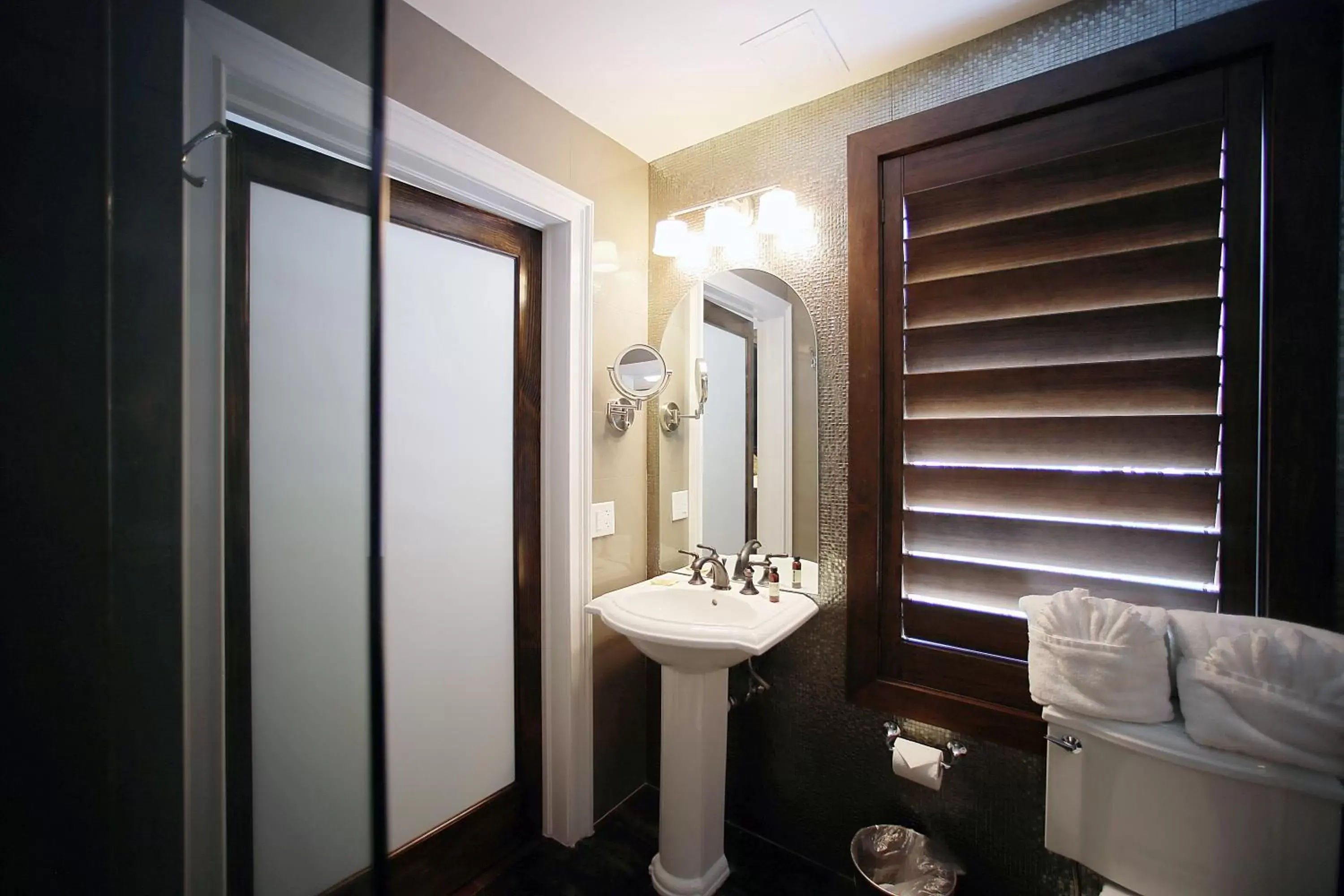 Toilet, Bathroom in Cavalier South Beach Hotel
