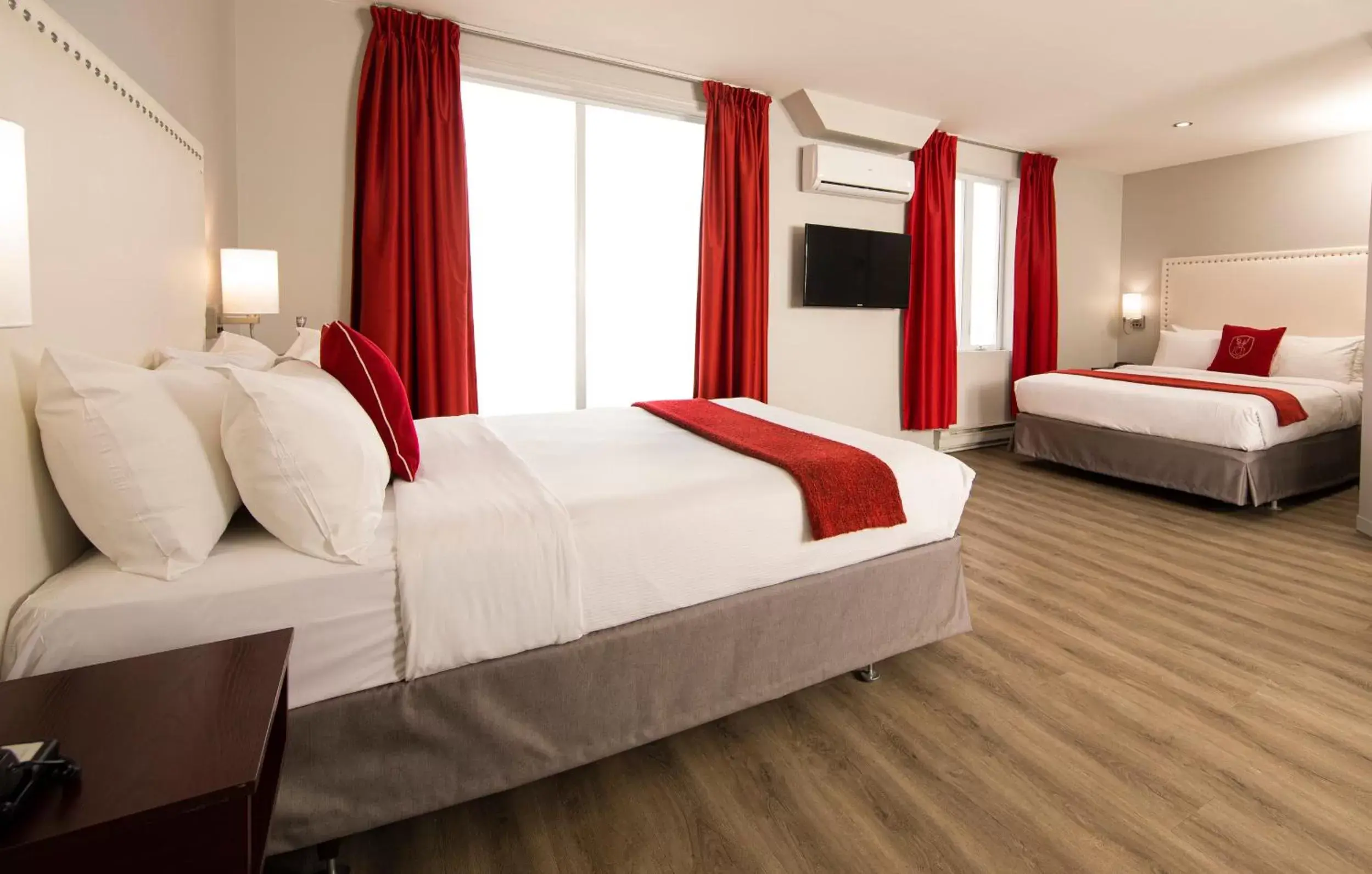 Bedroom, Bed in Hotel du Nord