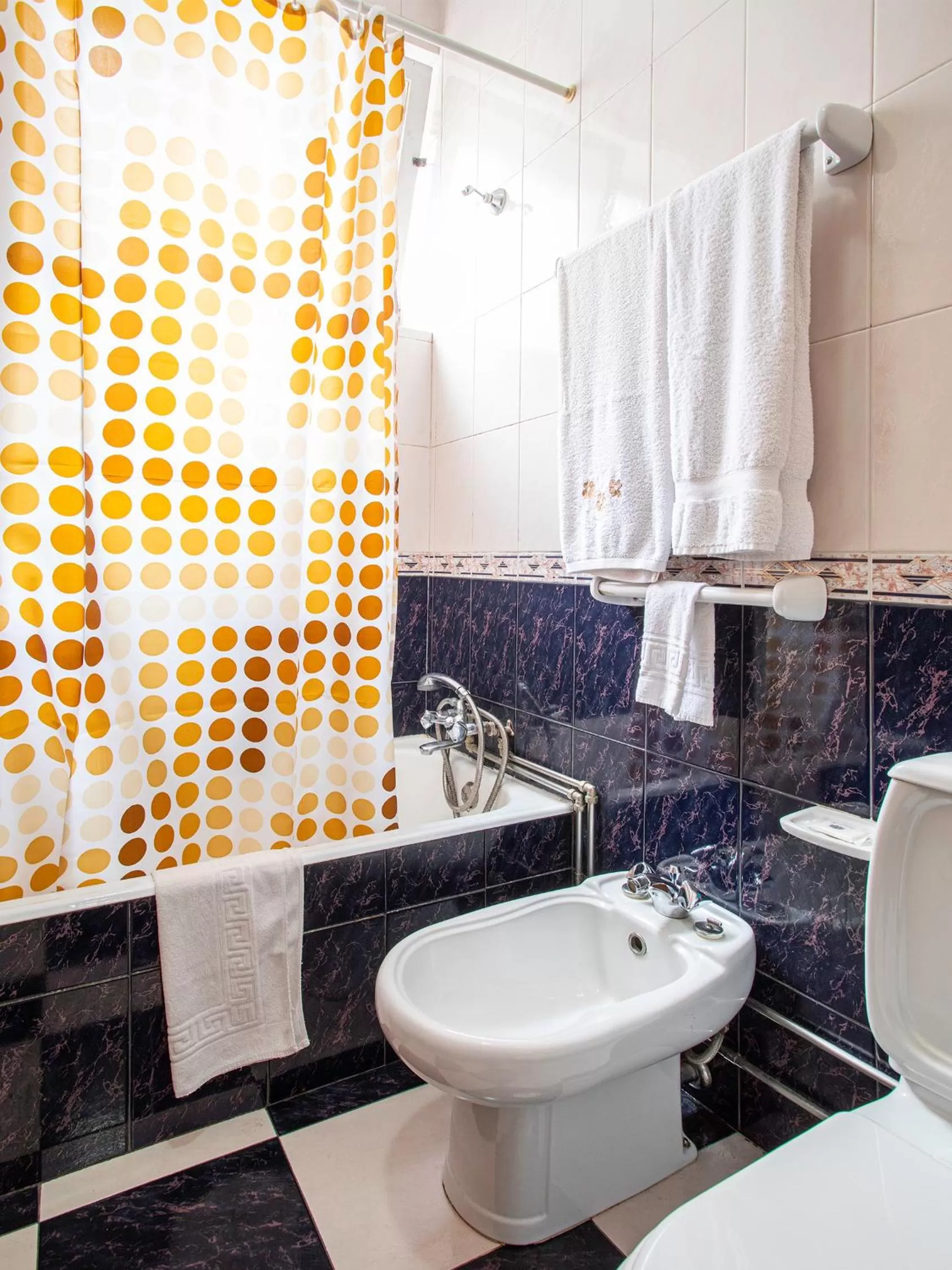 Shower, Bathroom in Porto Je T'aime - Solar São João