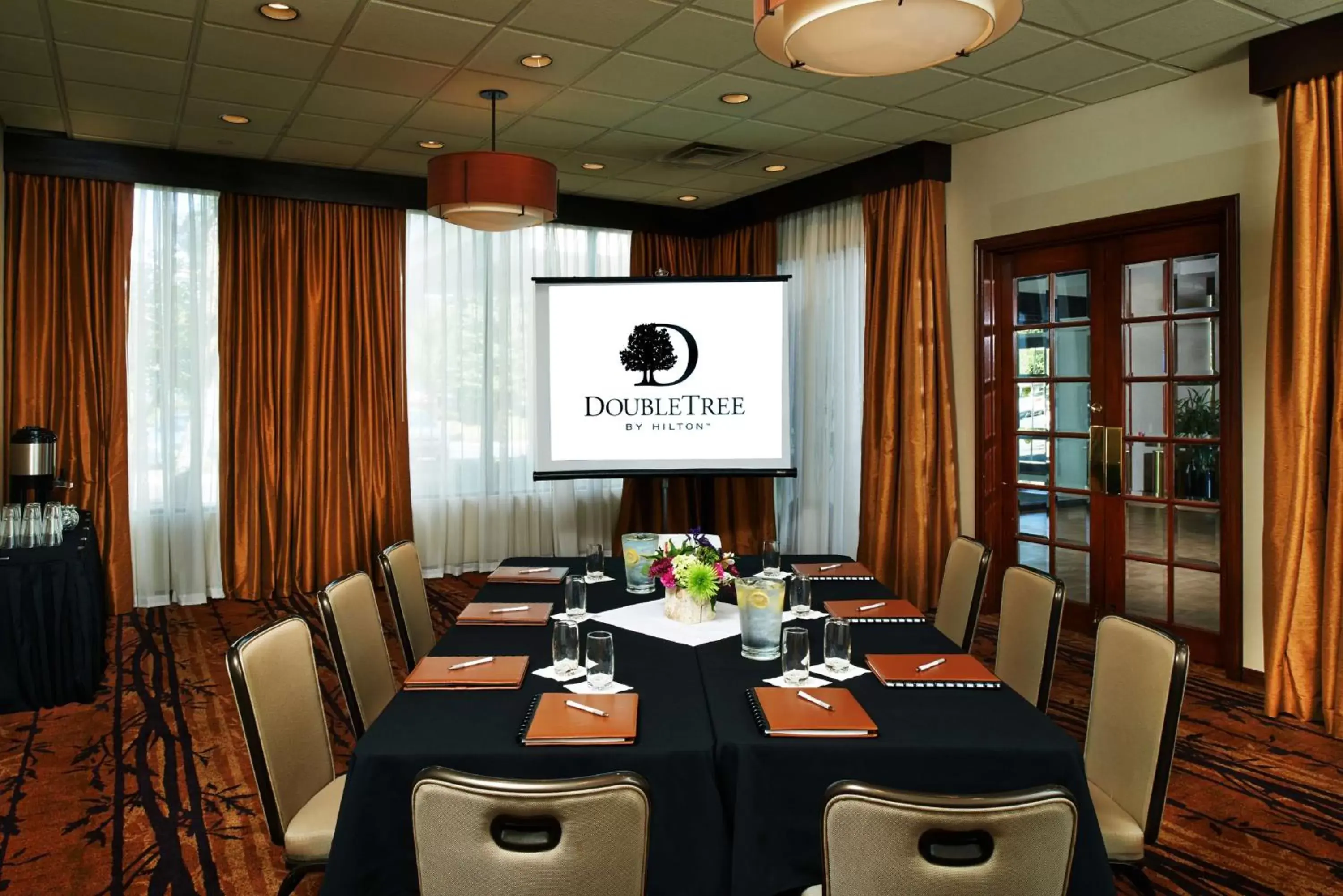 On site, Business Area/Conference Room in DoubleTree by Hilton Hotel Flagstaff