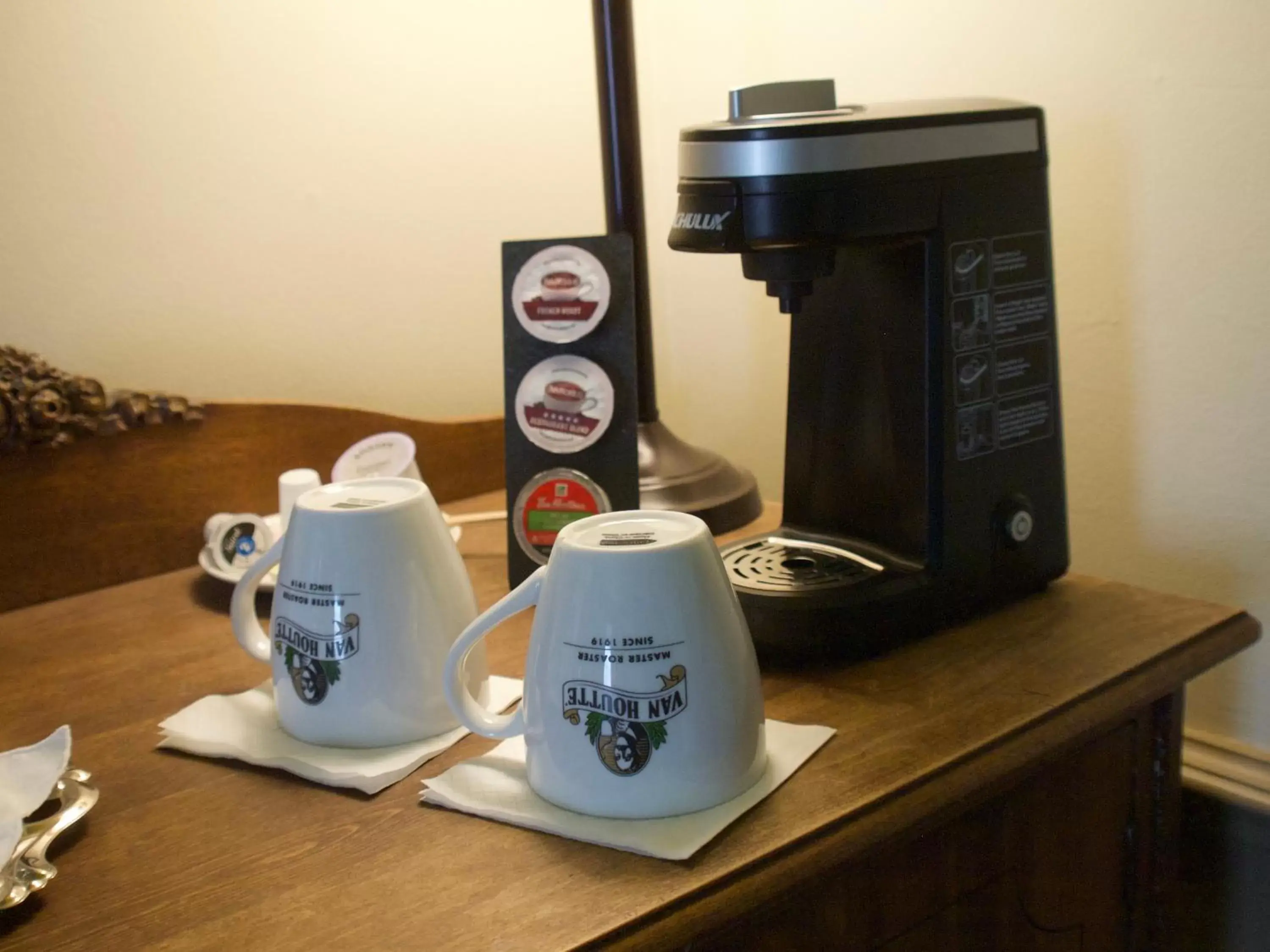 Coffee/Tea Facilities in Au Manoir de la rue Merry