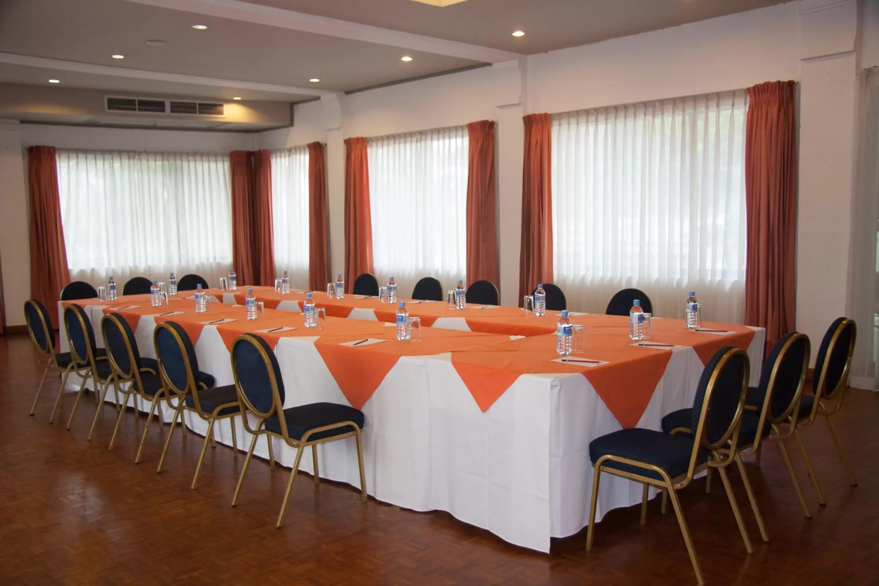 Business facilities in Camelot Beach Hotel