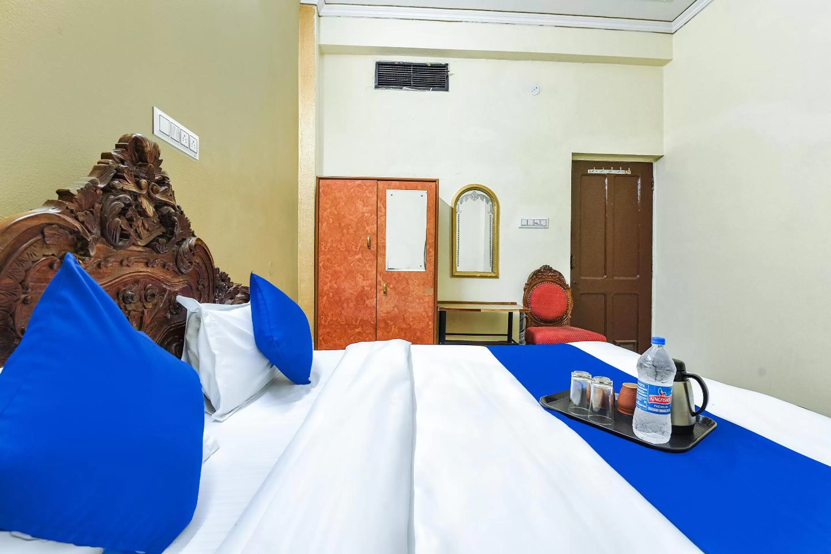 Photo of the whole room, Bed in The Maurvi Inn