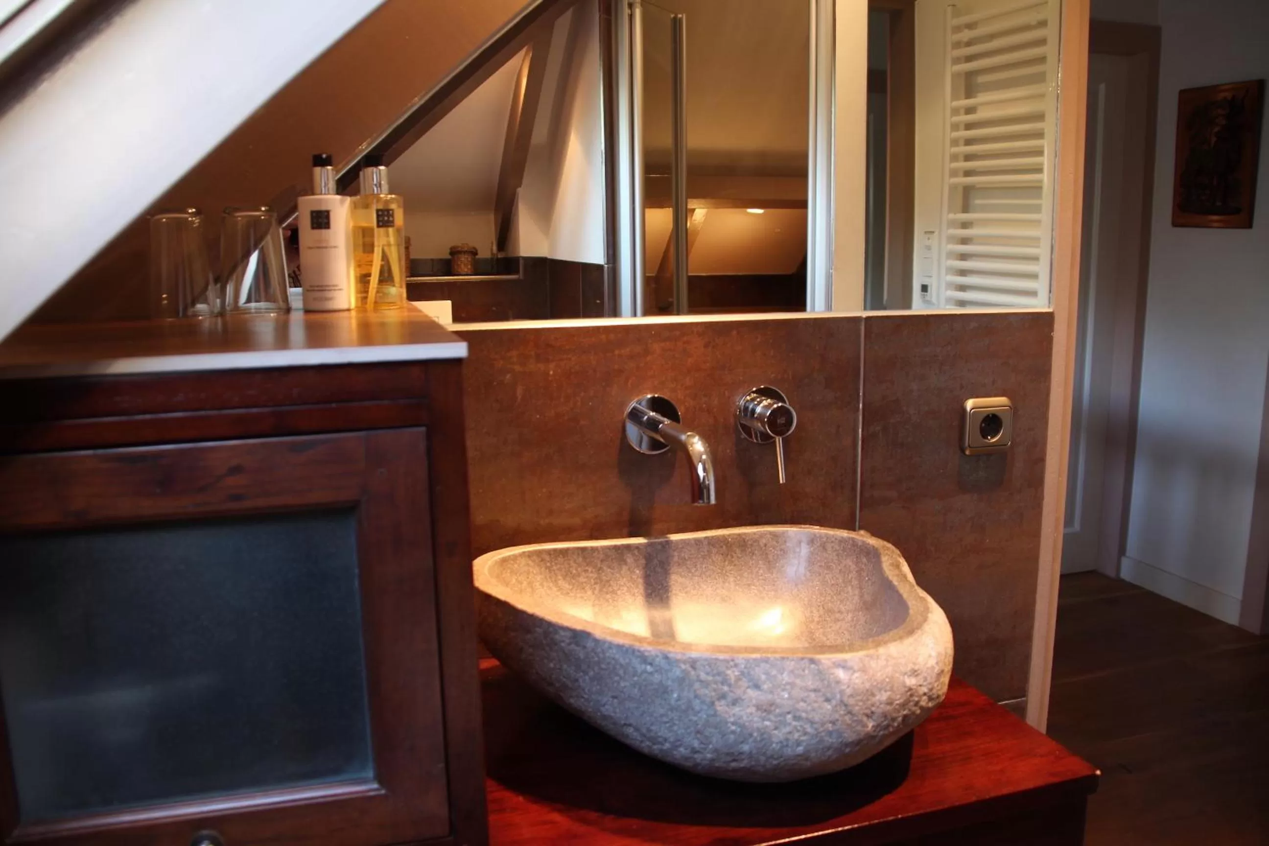 Bathroom in B&B Kamperfoelie