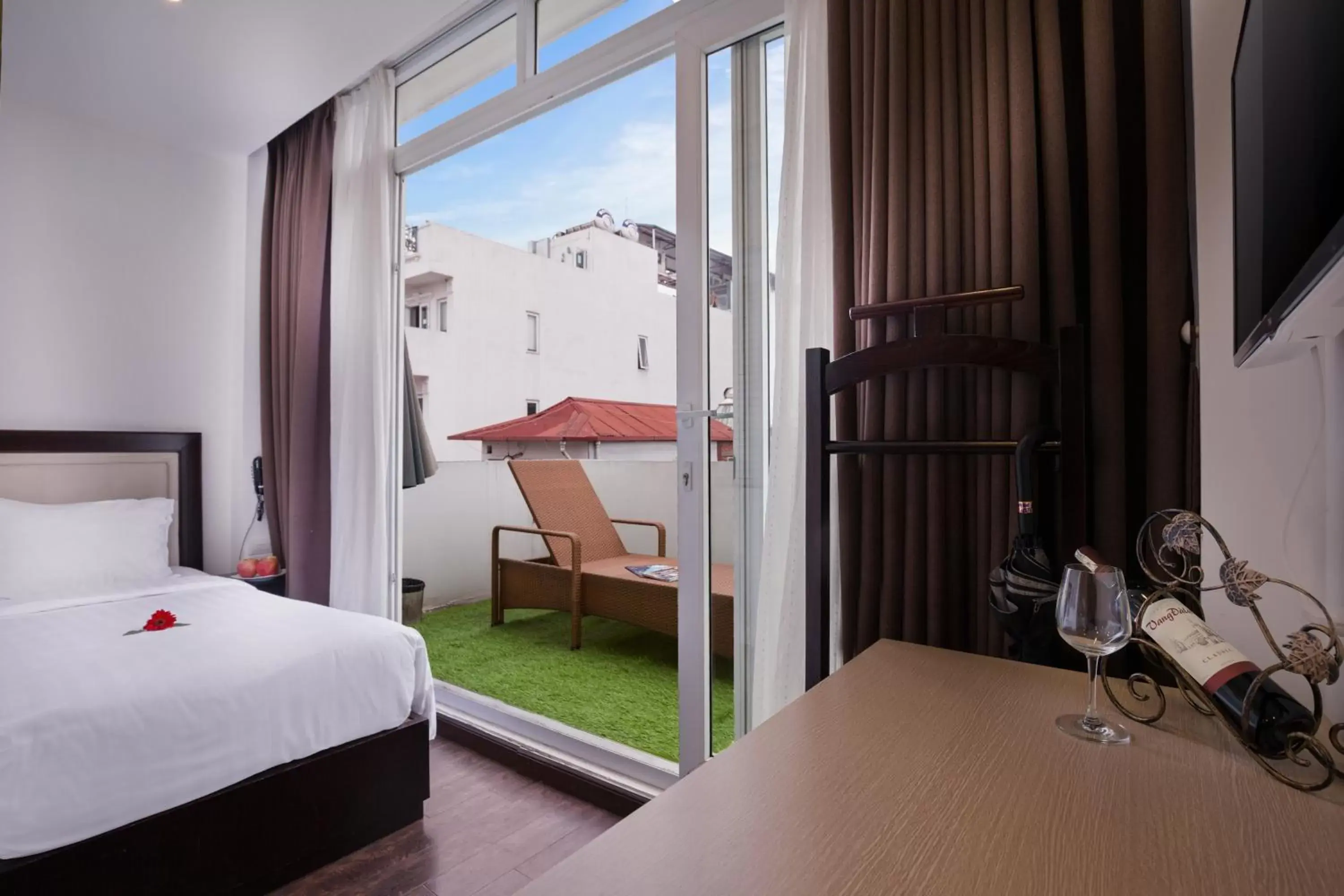 Bedroom, Bed in HANOI FLORA HOTEL Bedroom, Bed in HANOI FLORA HOTEL