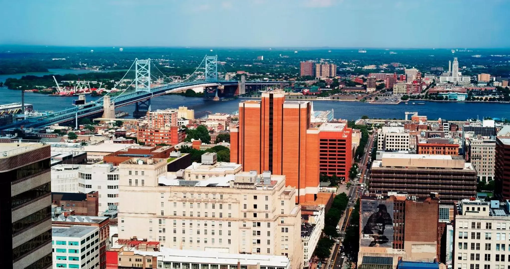 Property building, Bird's-eye View in Loews Philadelphia Hotel