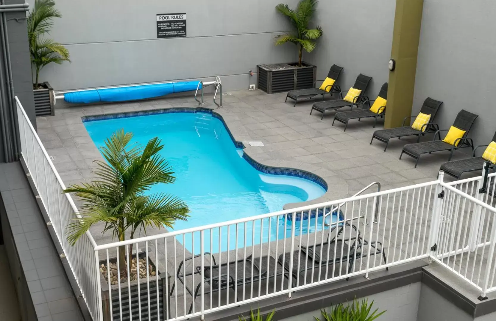 Swimming pool, Pool View in Albacore Apartments