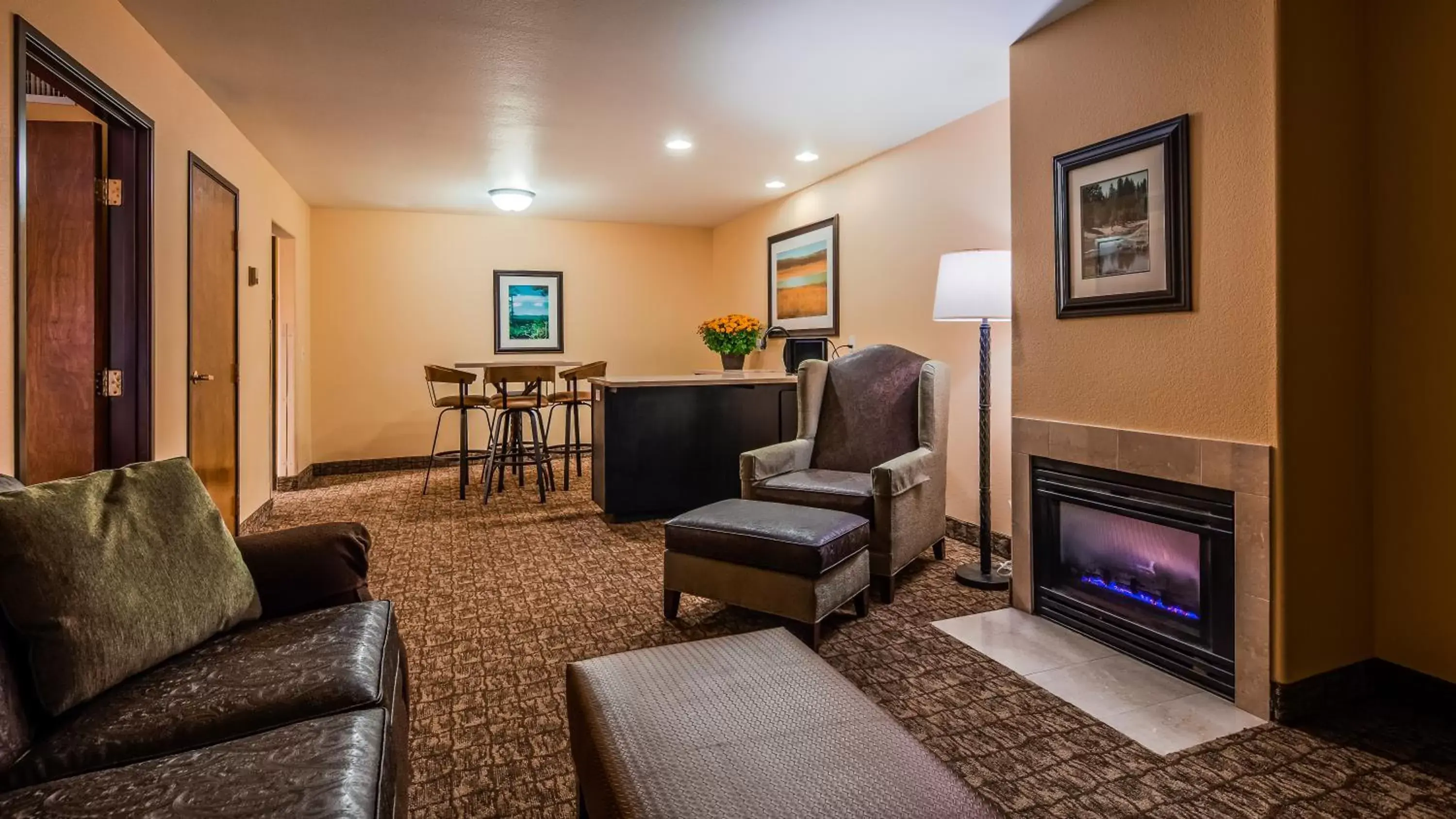 Living room, Seating Area in Best Western Newberry Station