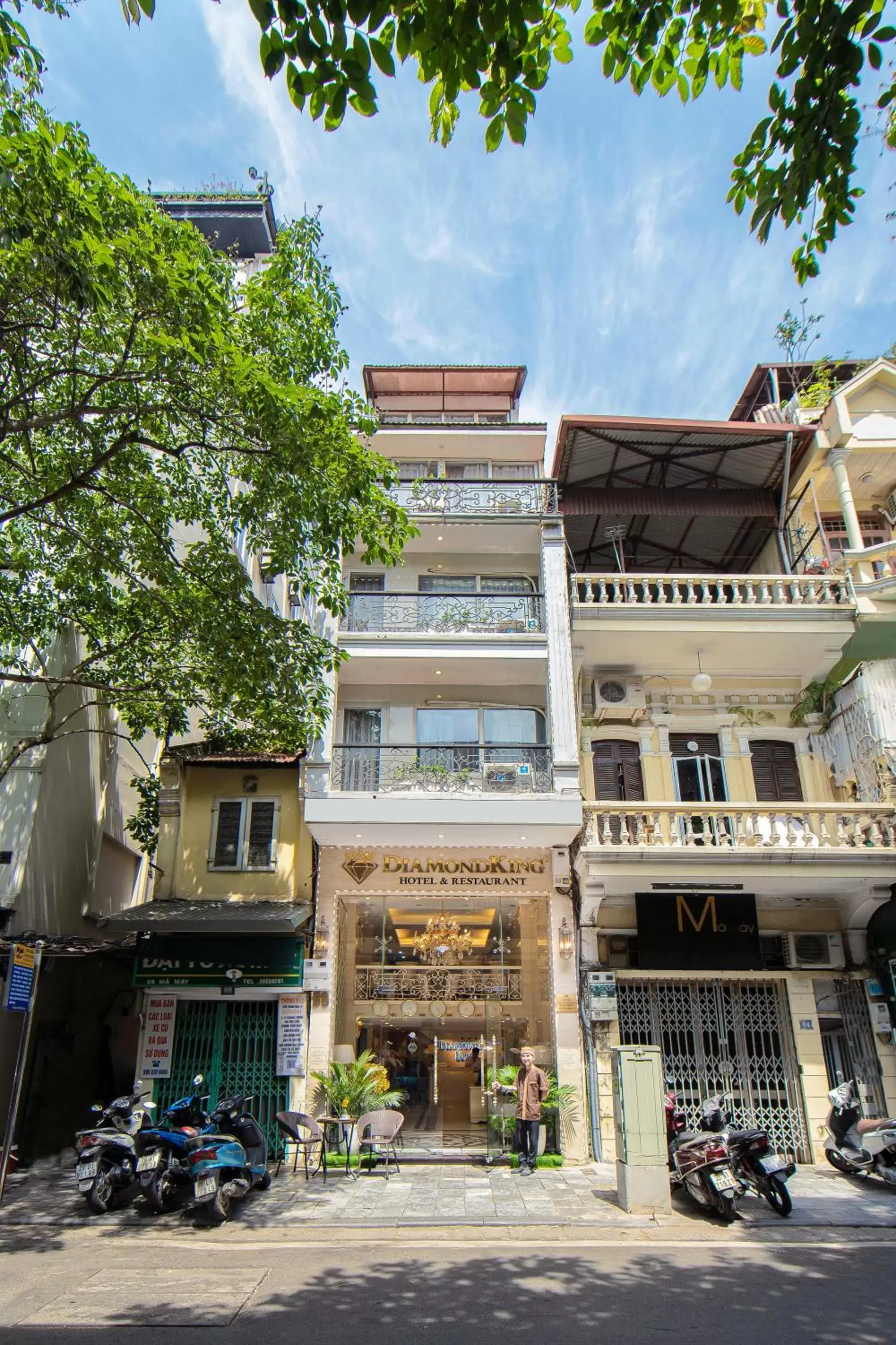 Property Building in Hanoi Diamond King Hotel & Travel