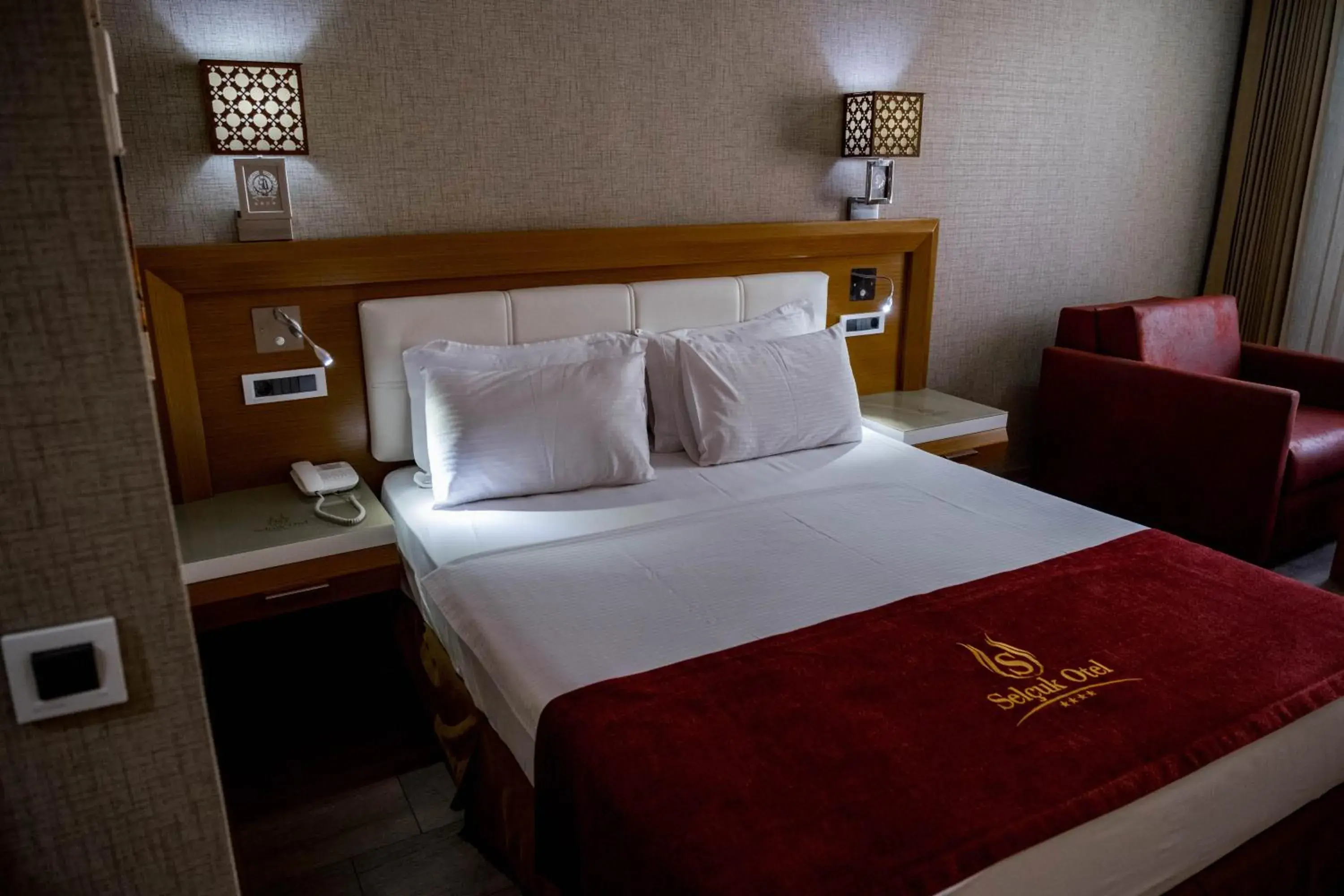 Bed in Selcuk Hotel Sems-i Tebrizi