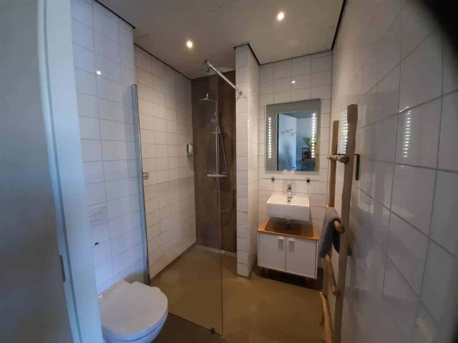 Shower, Bathroom in Beach Hotel Oostvoorne