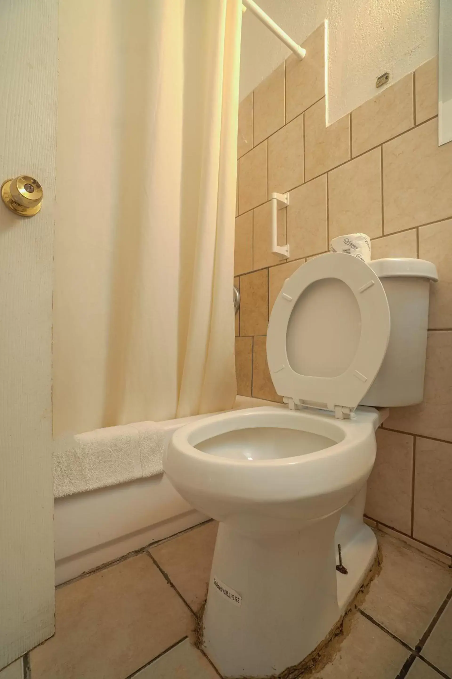 Bathroom in Monterrey Motel Padre Island, Corpus Christi BY OYO