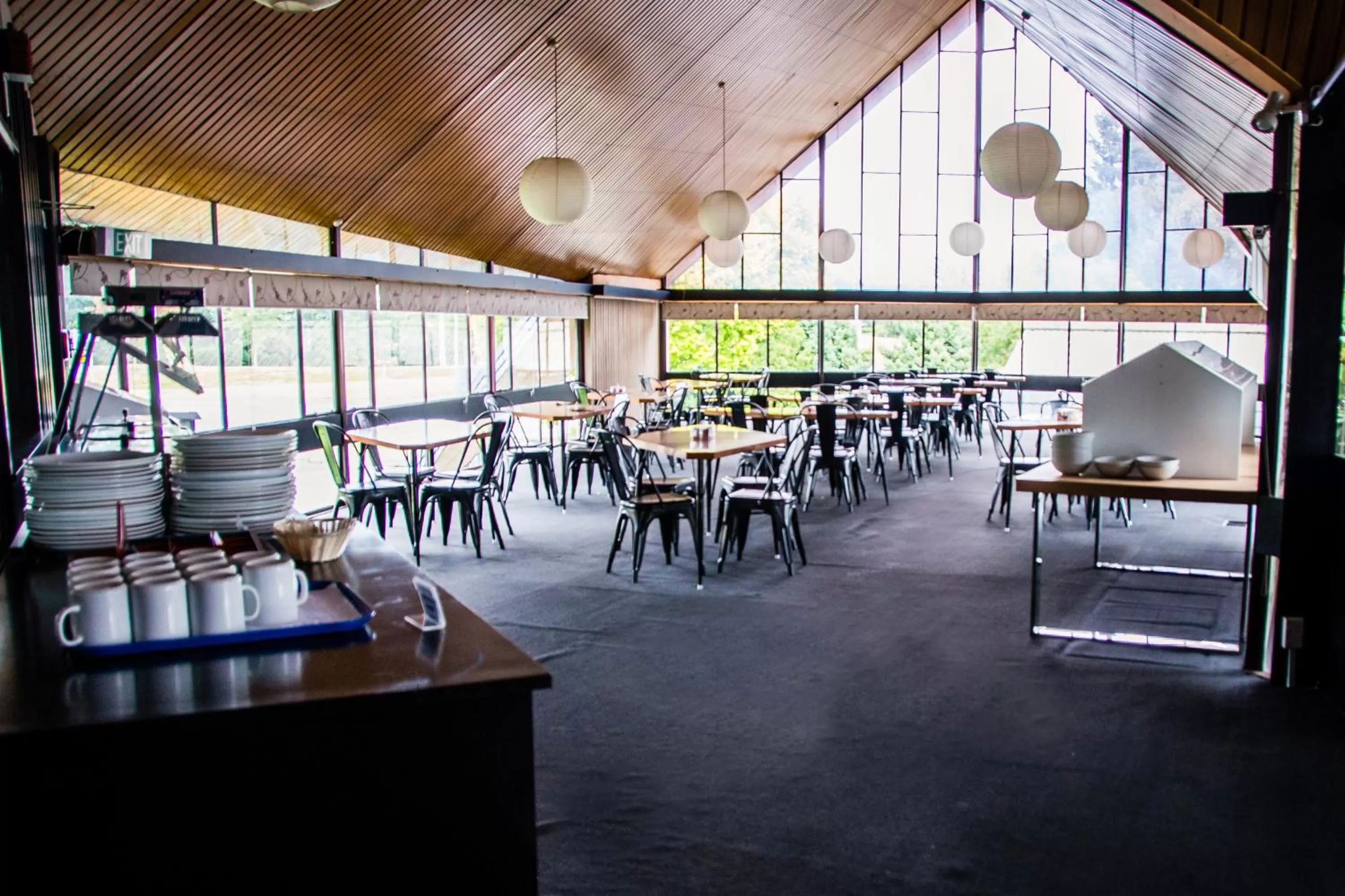 Restaurant/places to eat in Fiordland Hotel