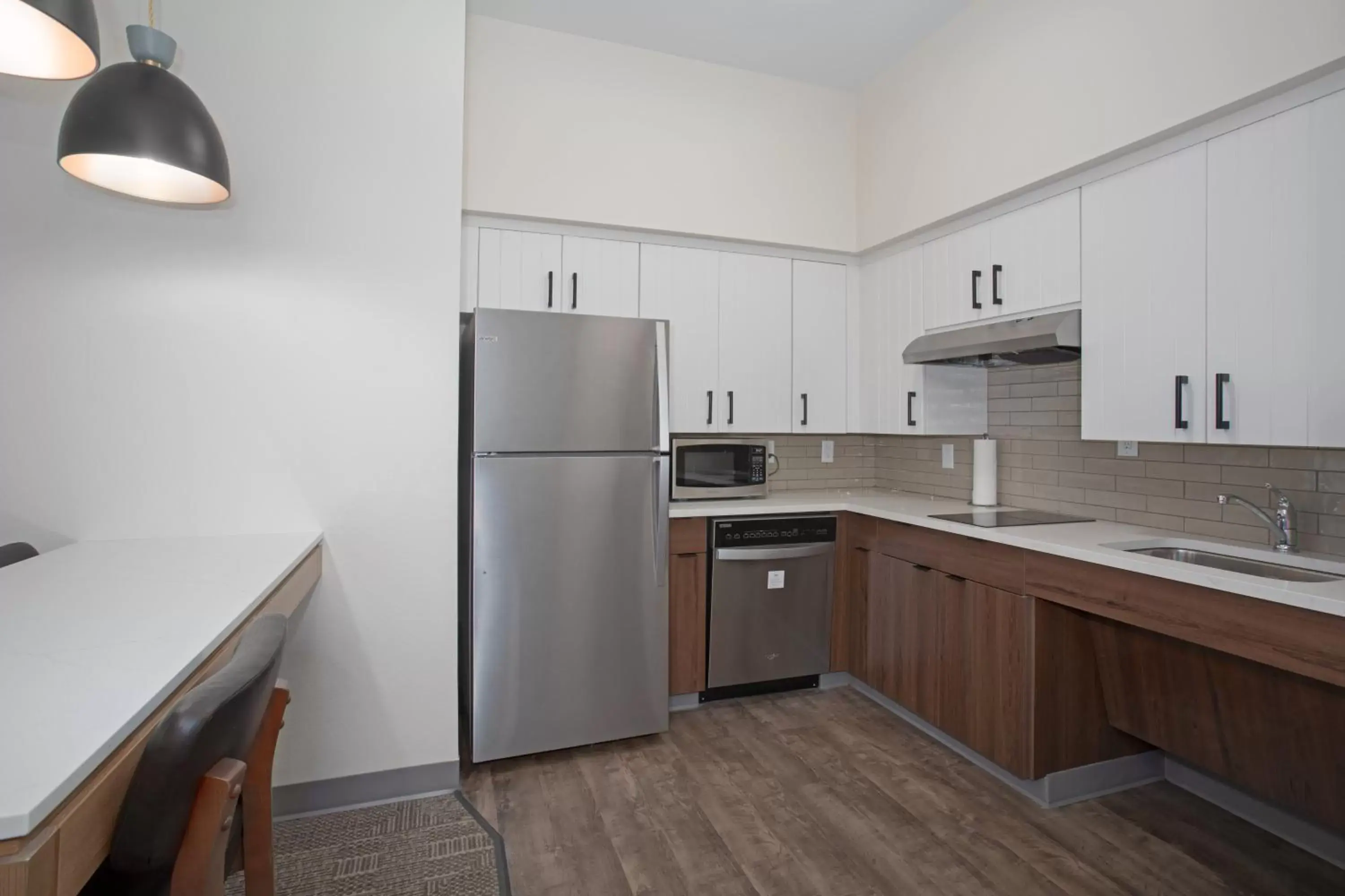 Photo of the whole room, Kitchen/Kitchenette in Staybridge Suites - Carson City - Tahoe Area, an IHG Hotel