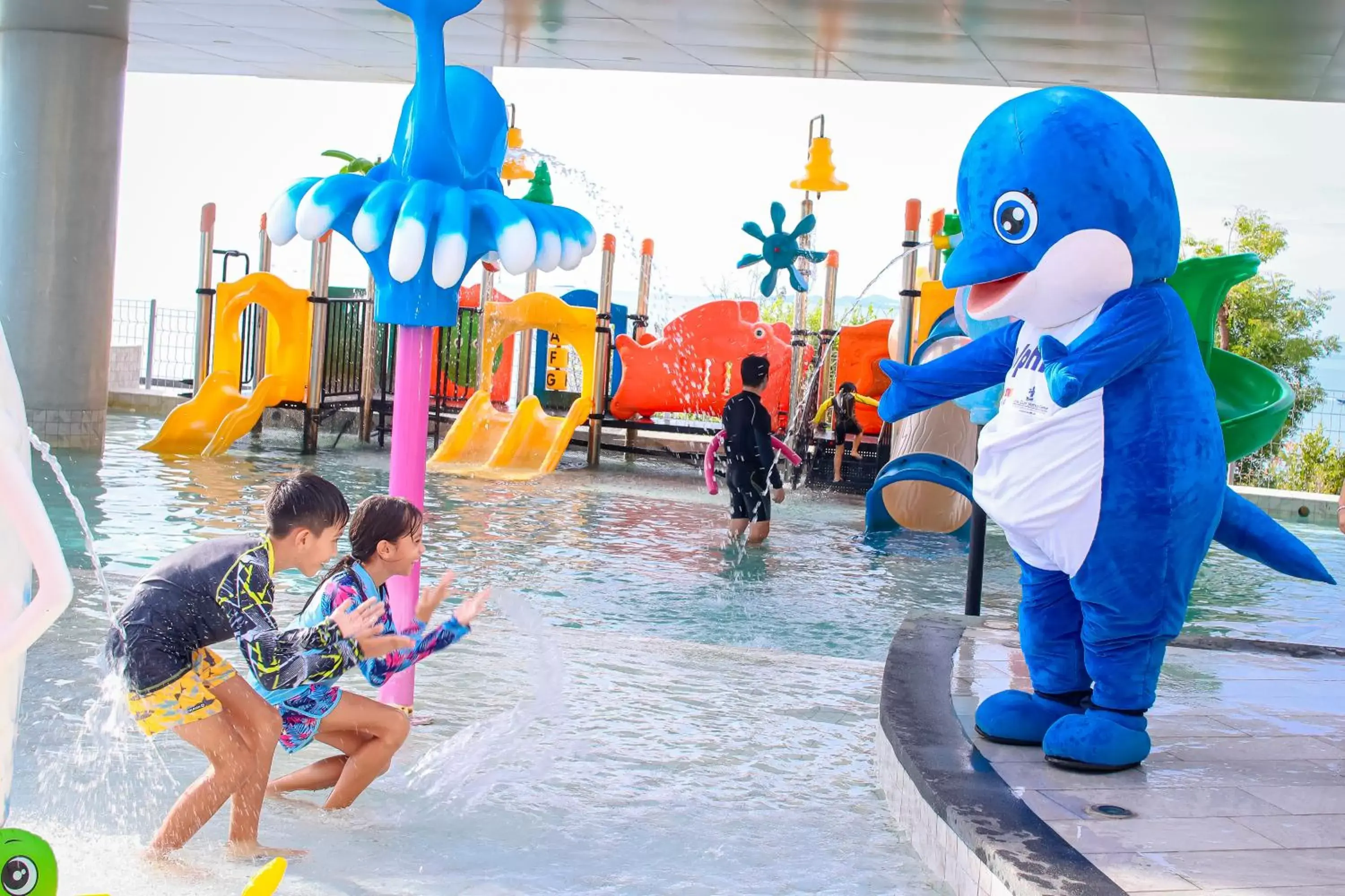 Swimming pool, Children in Royal Cliff Beach Hotel Pattaya