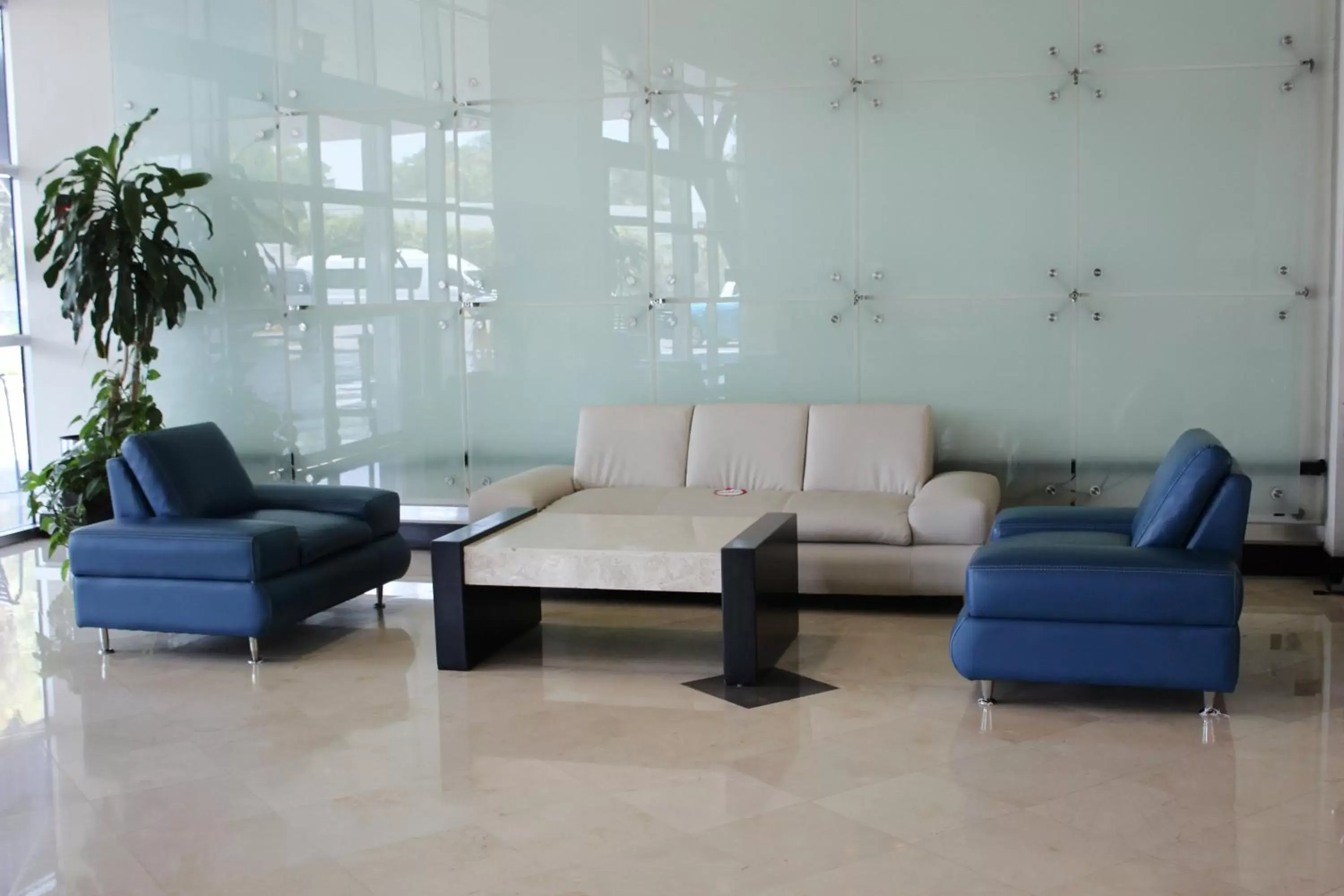 Property building, Seating Area in Crowne Plaza Leon, an IHG Hotel