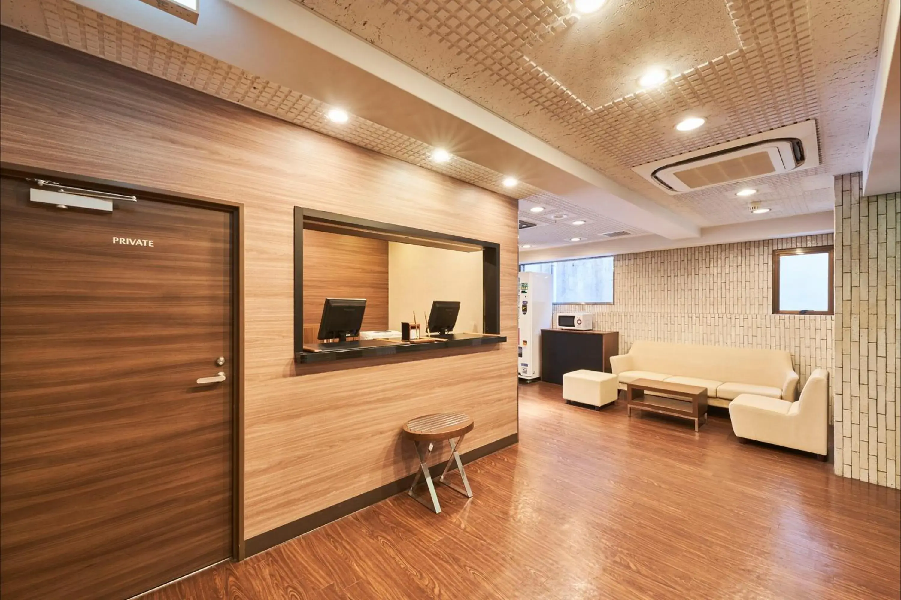 Lobby or reception, Seating Area in Flexstay Inn Higashi-Jujo