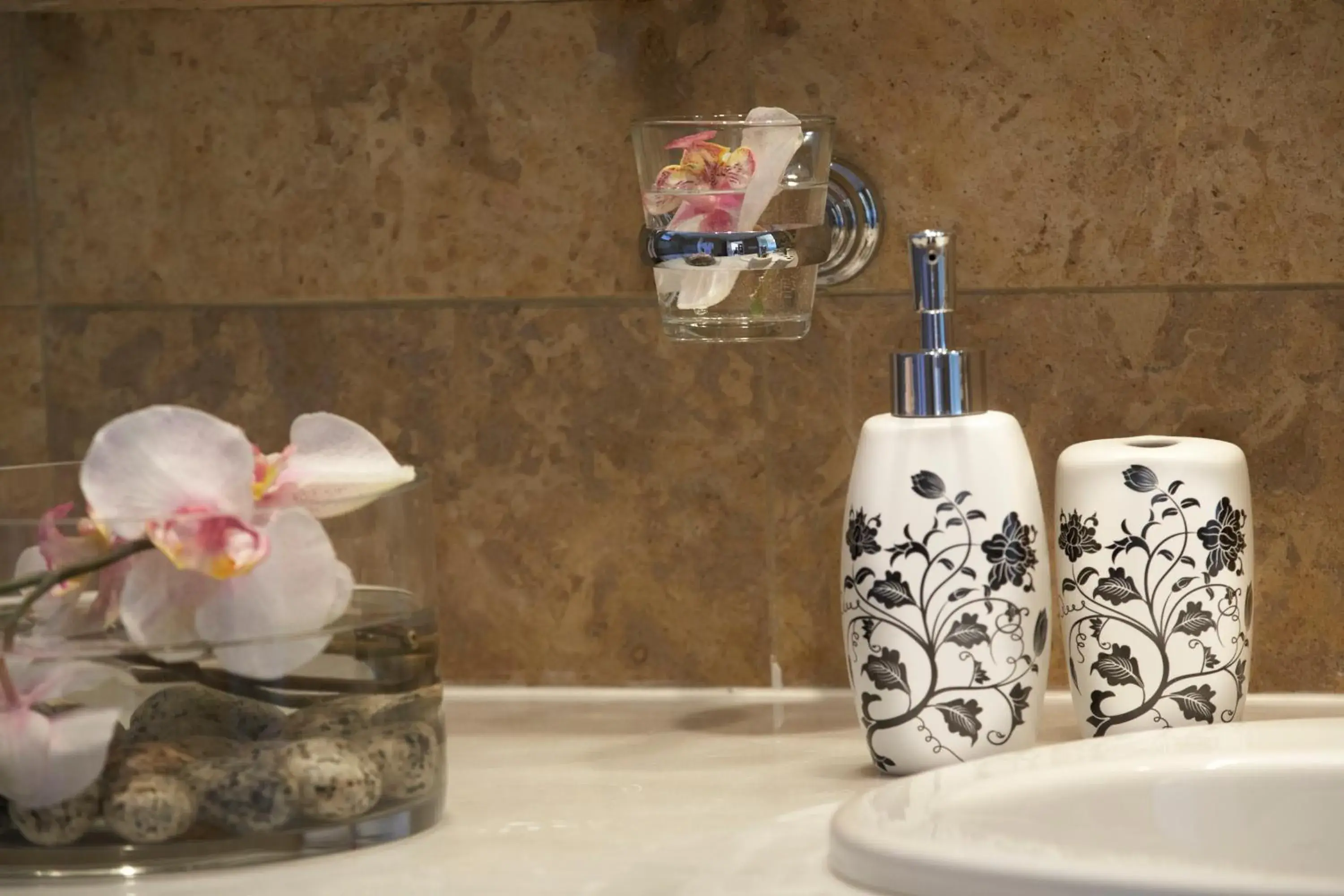 Bathroom in Pilot Beach Resort Bathroom in Pilot Beach Resort