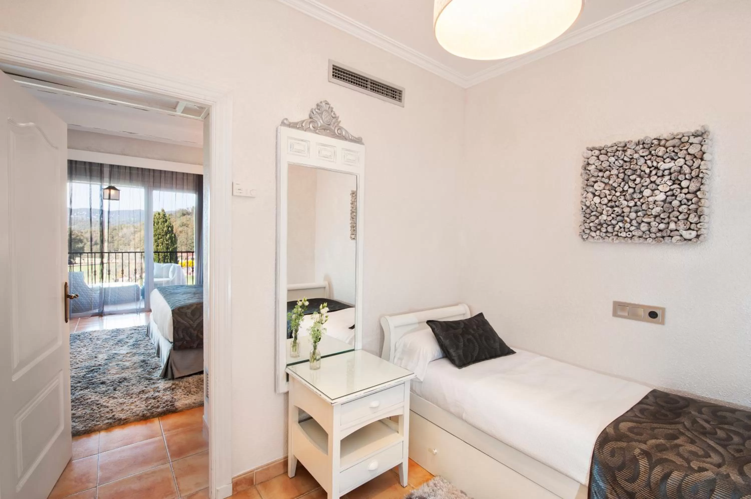 Balcony/Terrace, Bed in Mas Tapiolas