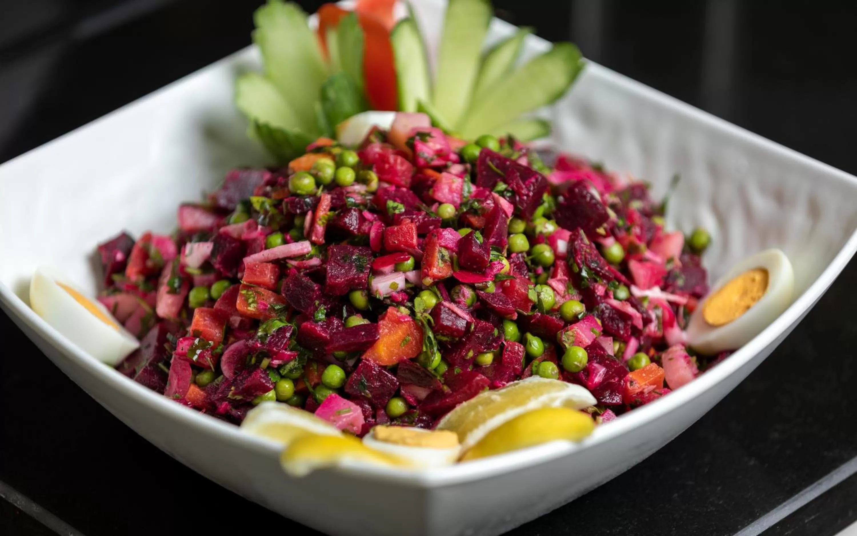 Restaurant/places to eat in Golden Tulip El Mechtel