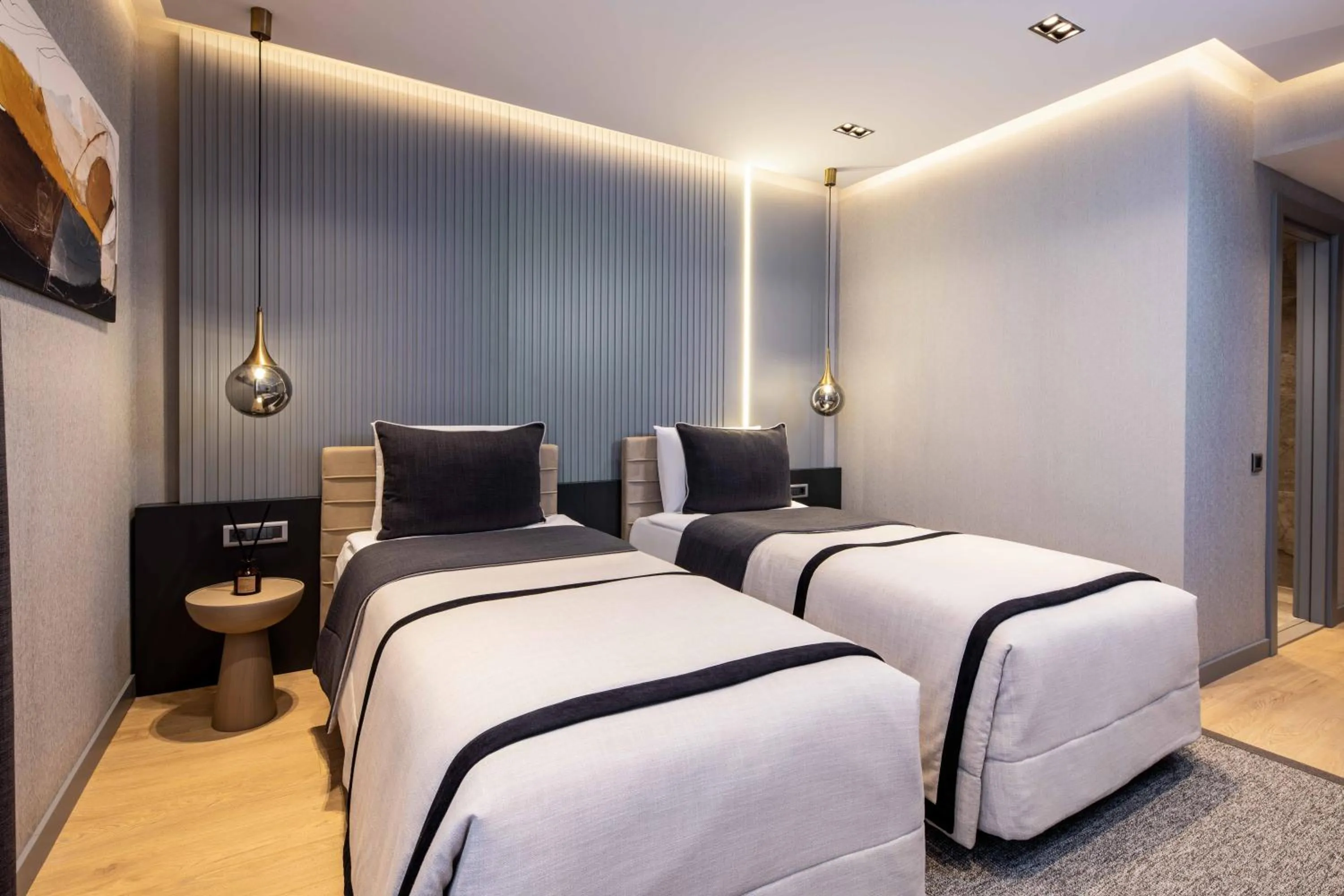 Photo of the whole room, Bed in Hotel Villa Zurich-Special Category