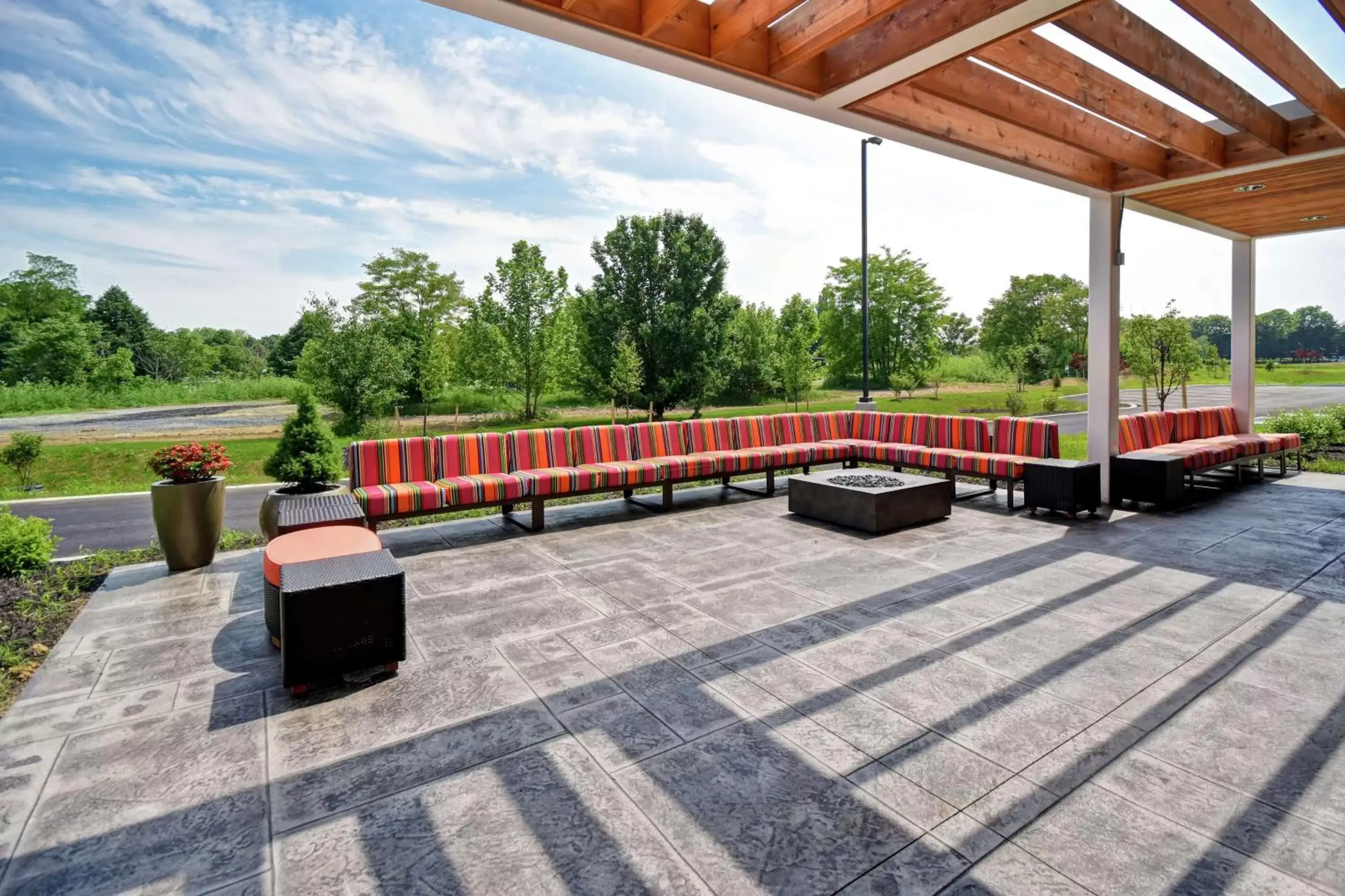 Patio in Home2 Suites Mechanicsburg