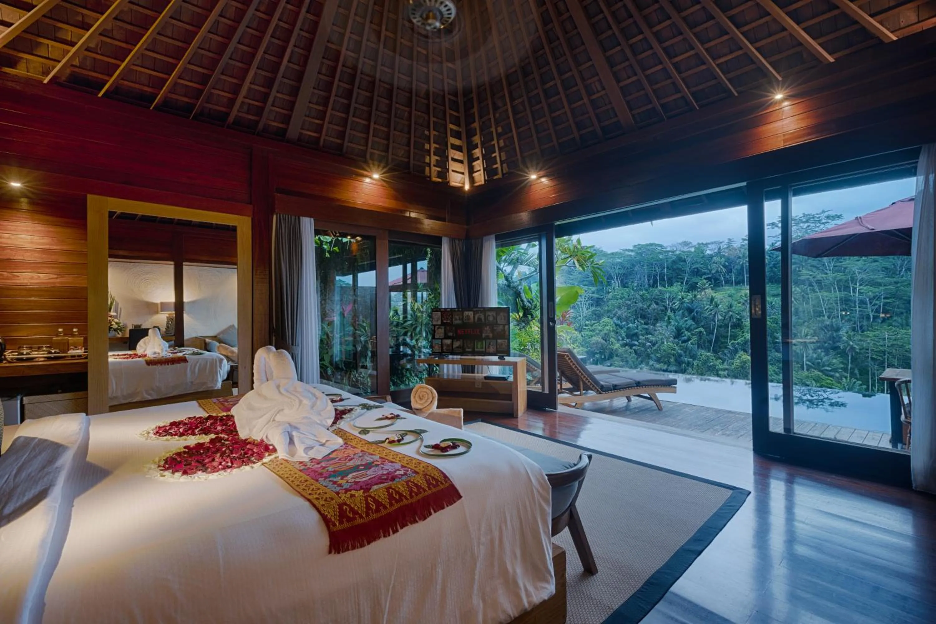 Bird's eye view, Bed in Black Penny Villas Ubud