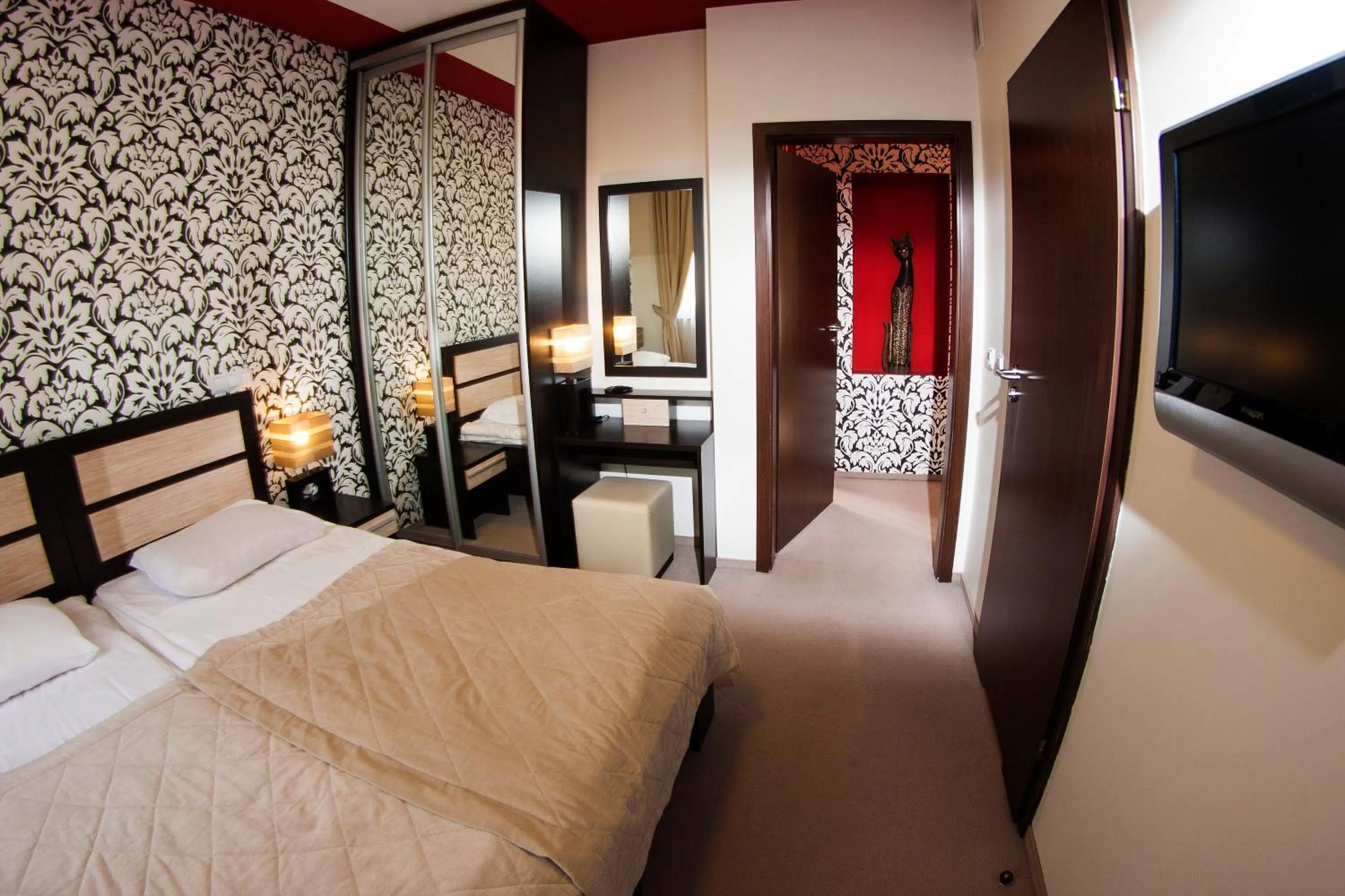 Photo of the whole room, Bed in Hotton Hotel