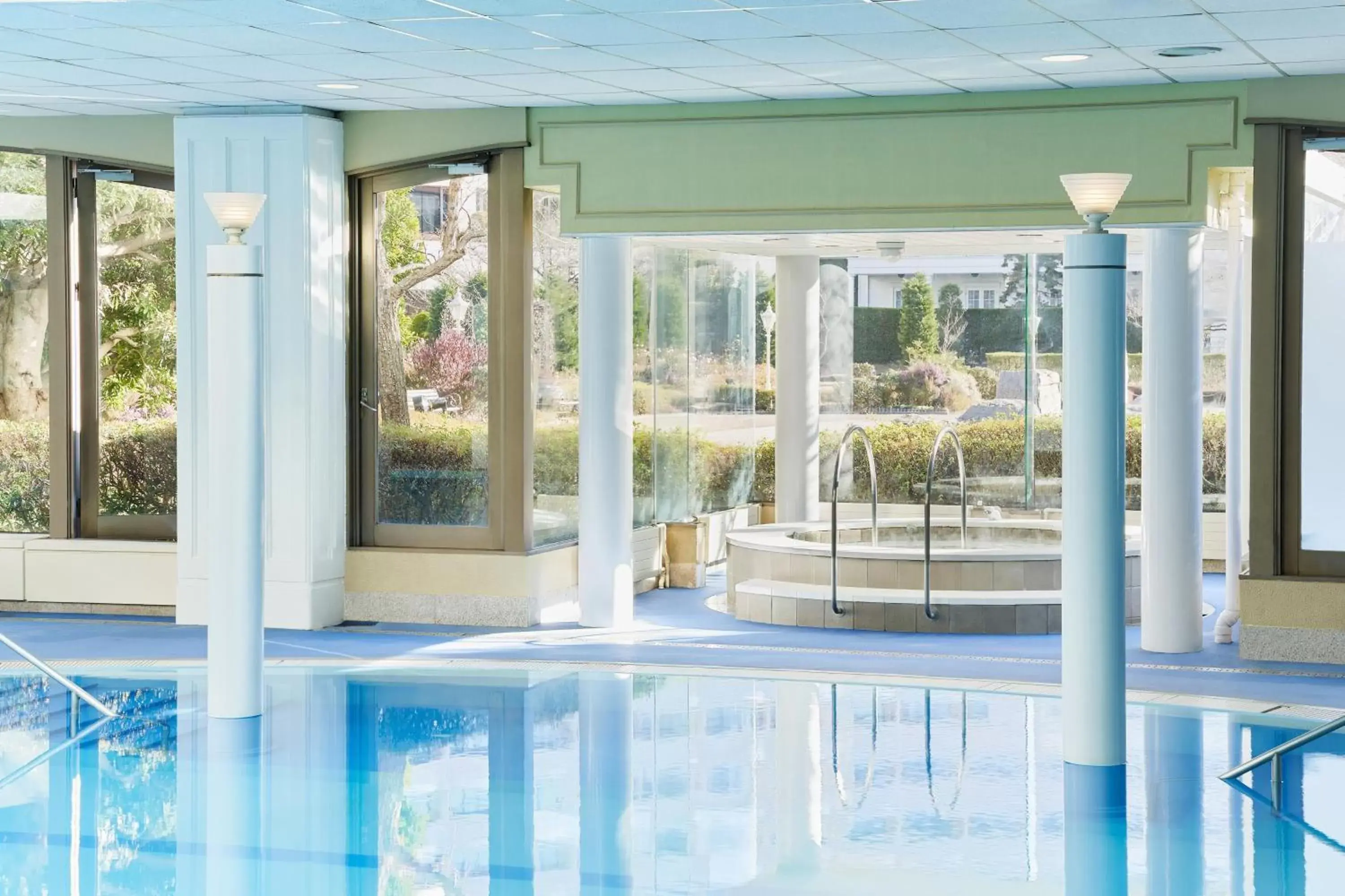 Swimming Pool in Sheraton Grande Tokyo Bay Hotel