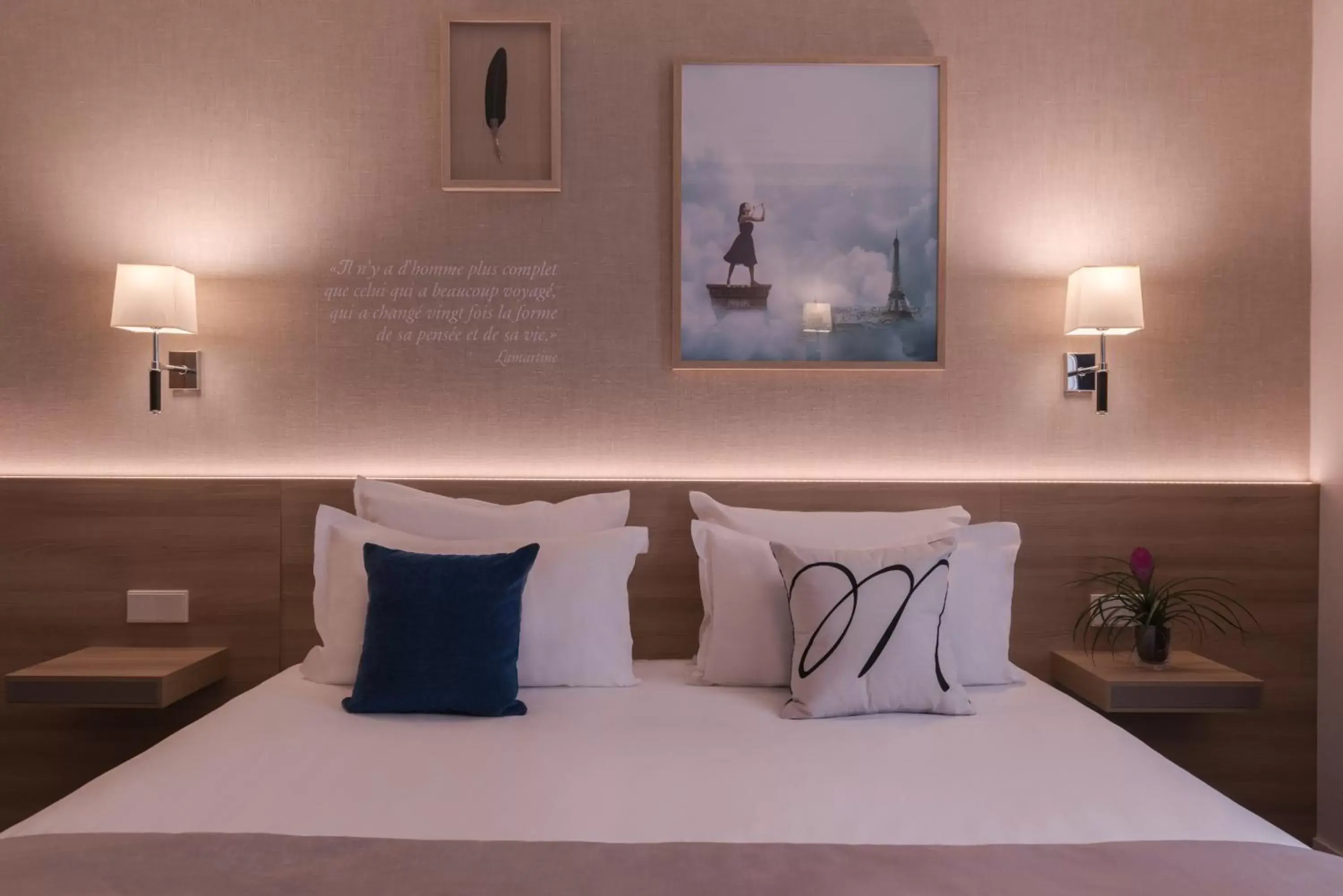 Decorative detail, Bed in Magda Champs Elysées Decorative detail, Bed in Magda Champs Elysées