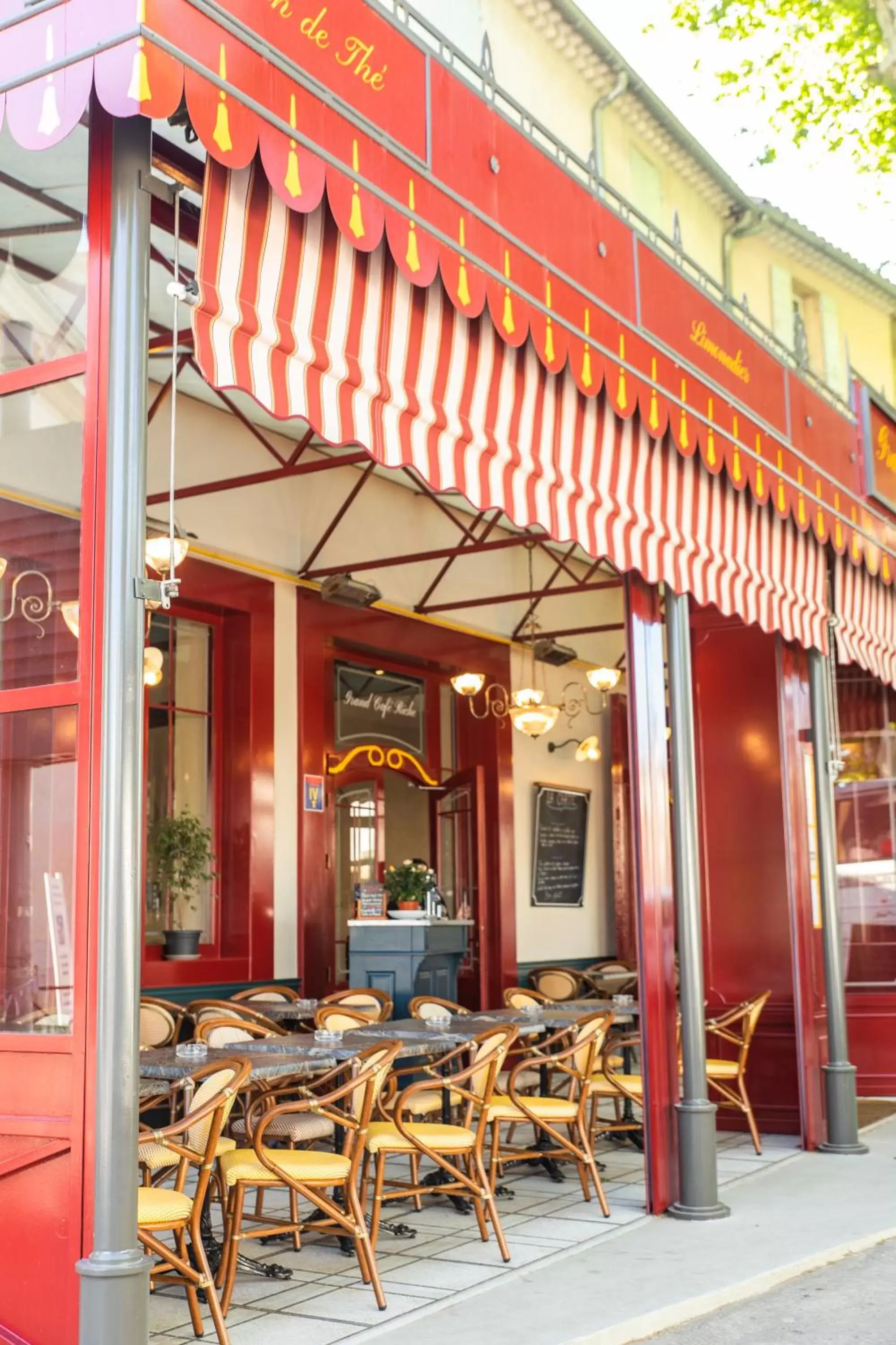 Restaurant/Places to Eat in Chambres D' hôtes Les Ormes