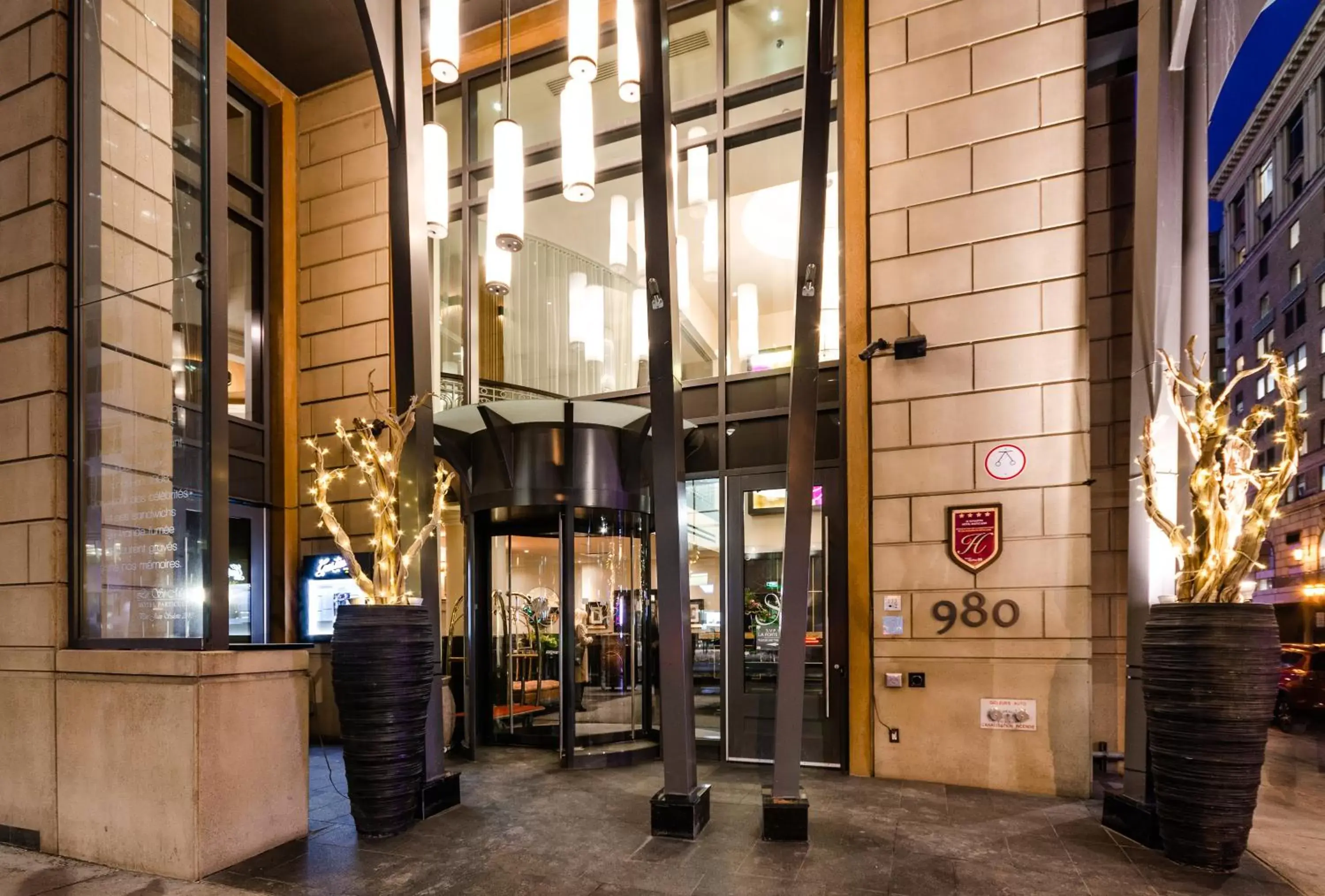 Facade/entrance in Le St-Martin Hotel Centre-ville – Hotel Particulier