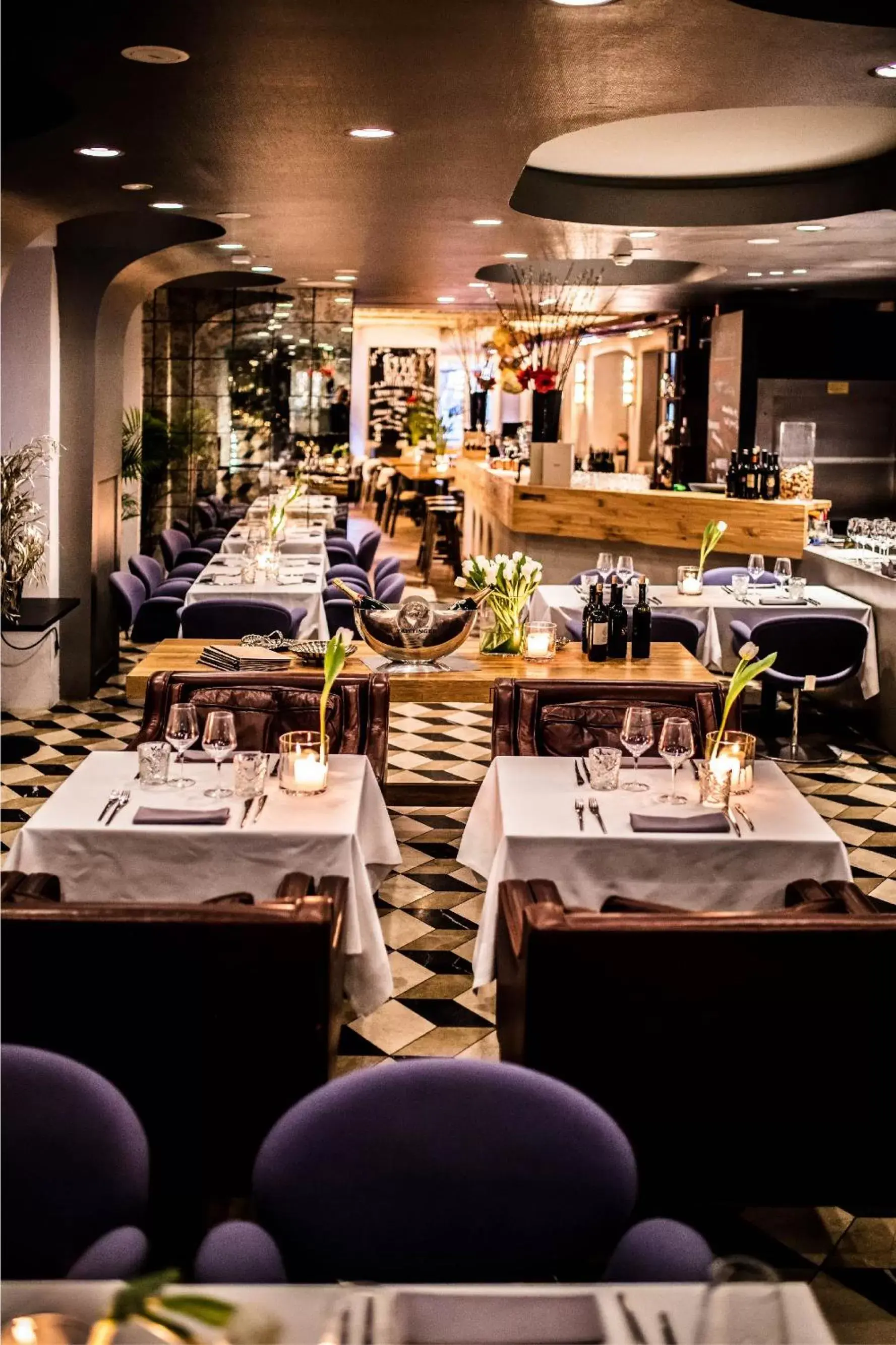 Restaurant/places to eat in Vander Urbani Resort - a Member of Design Hotels Restaurant/places to eat in Vander Urbani Resort - a Member of Design Hotels