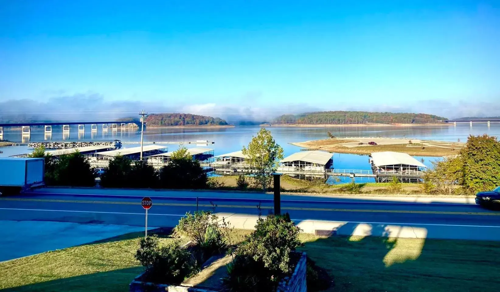 Lake view, Swimming Pool in Lake Norfork Resort