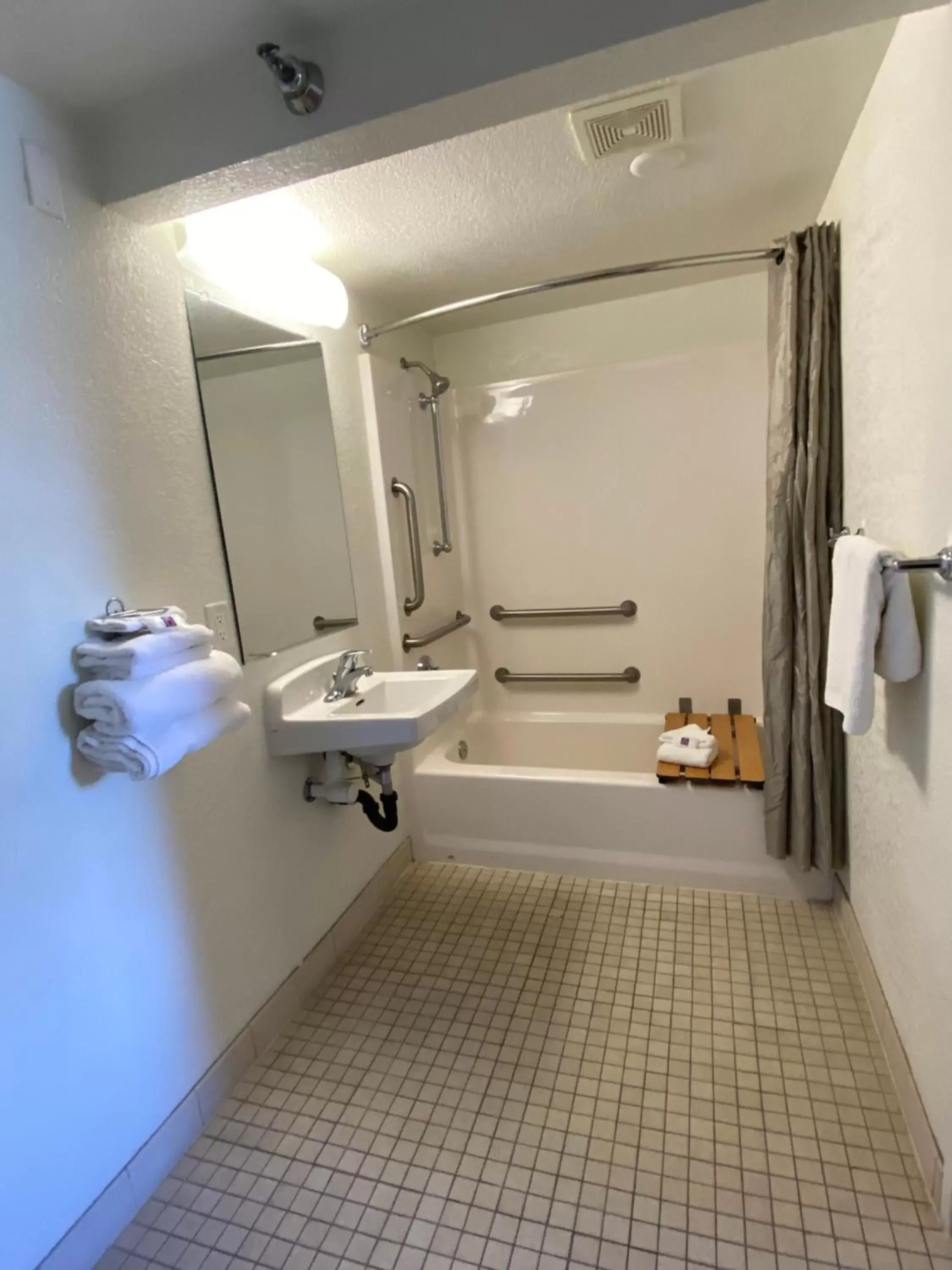 Bathroom in Motel 6-Flagstaff, AZ - West - Woodland Village