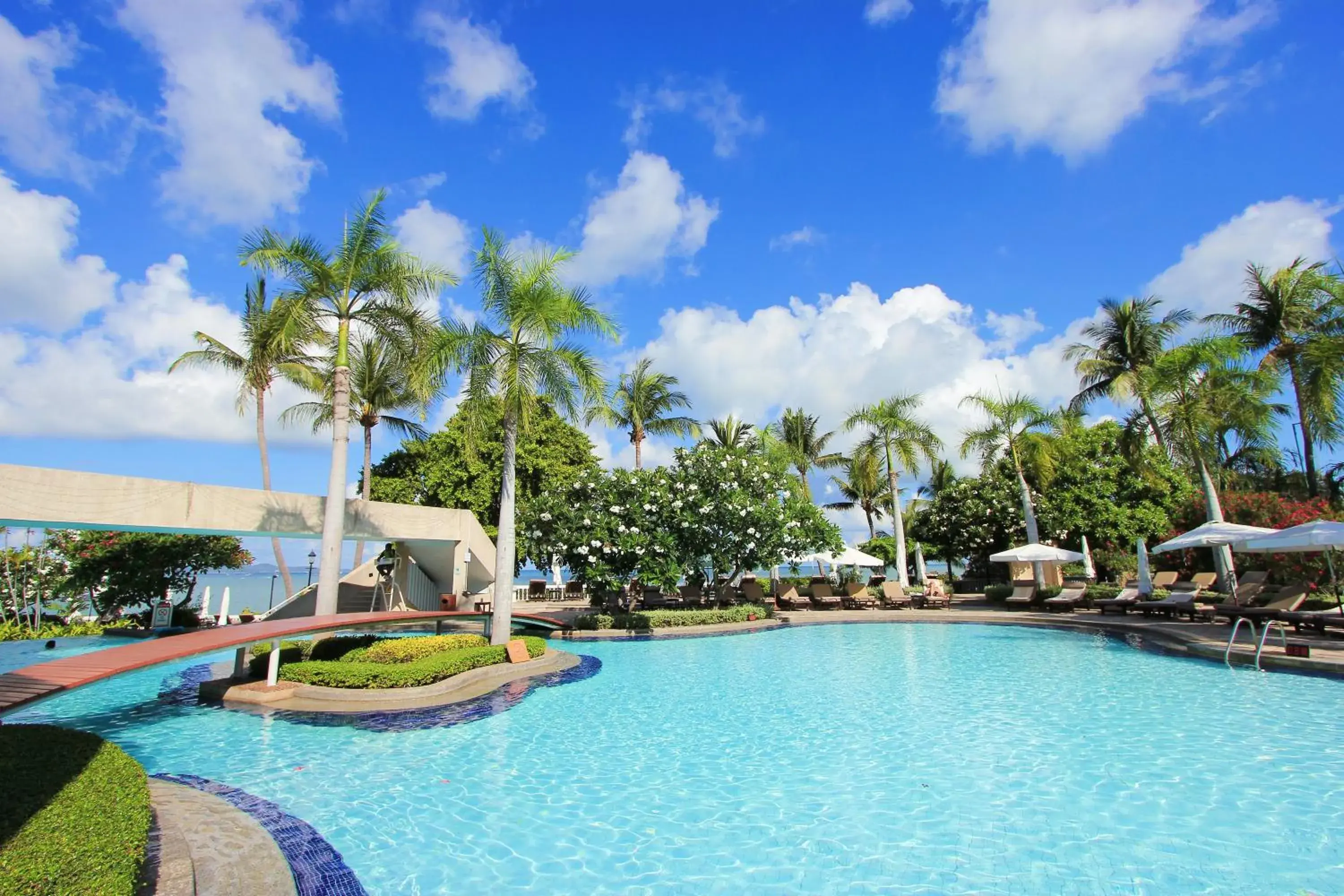 Swimming Pool in Dusit Thani Pattaya - SHA Extra Plus