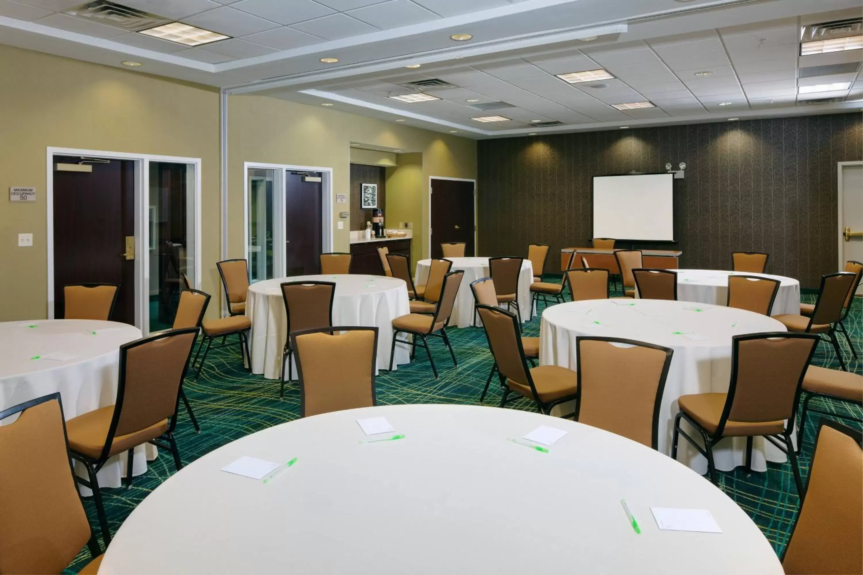 Meeting/conference room, Restaurant/Places to Eat in SpringHill Suites by Marriott Lansing West