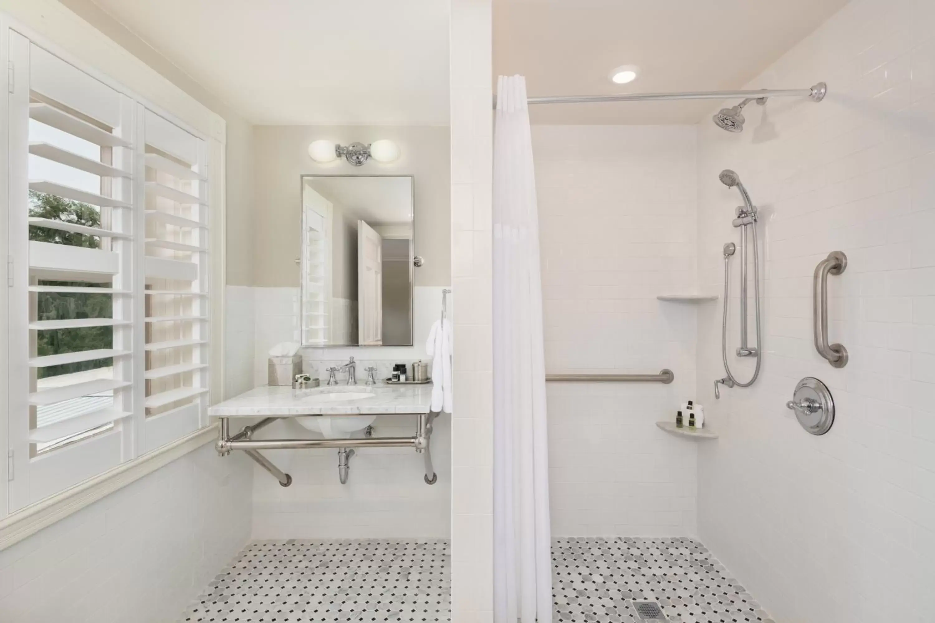 Bathroom in Jekyll Island Club Resort