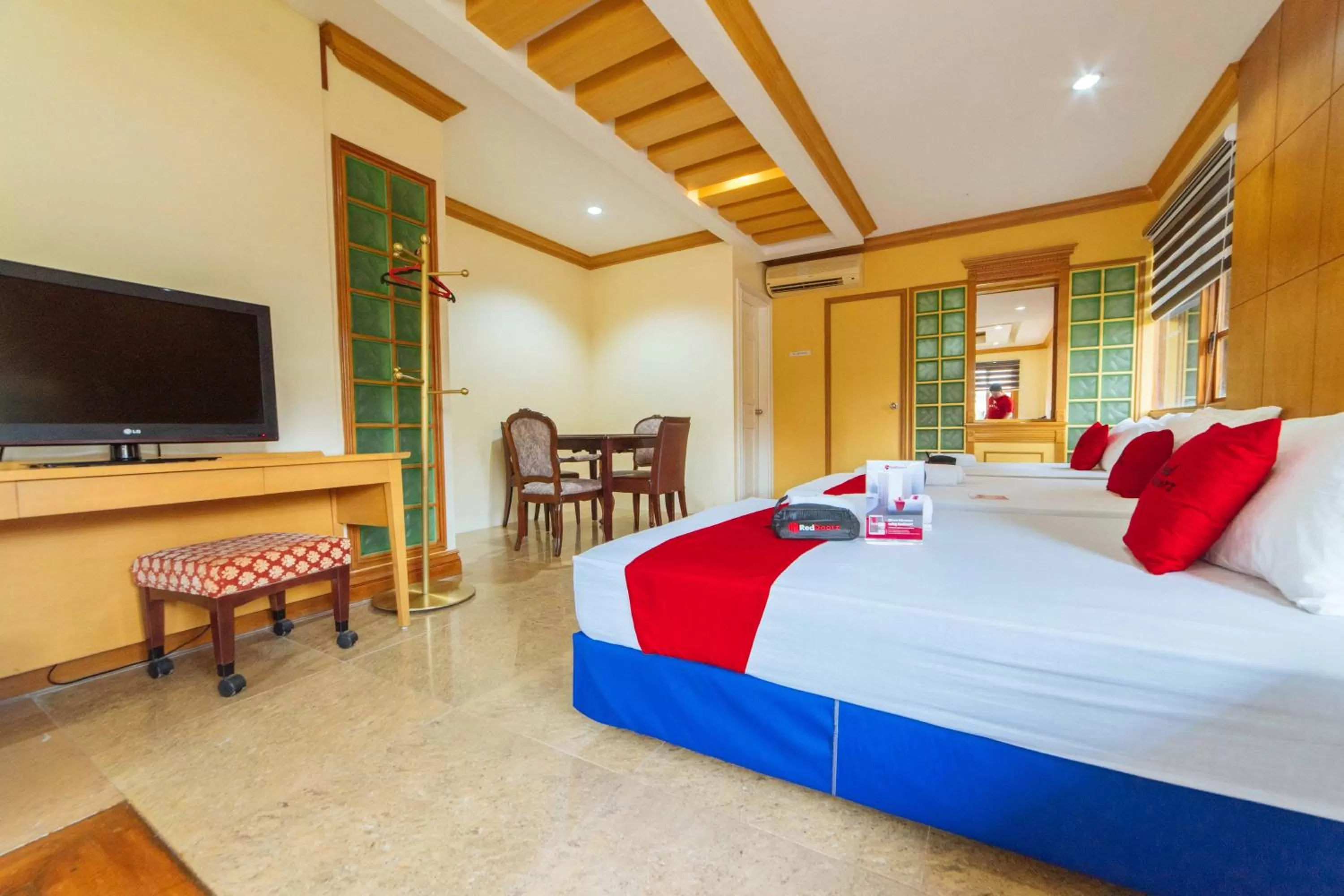 Photo of the whole room, Bed in RedDoorz Plus @ Starhomes Olivianville