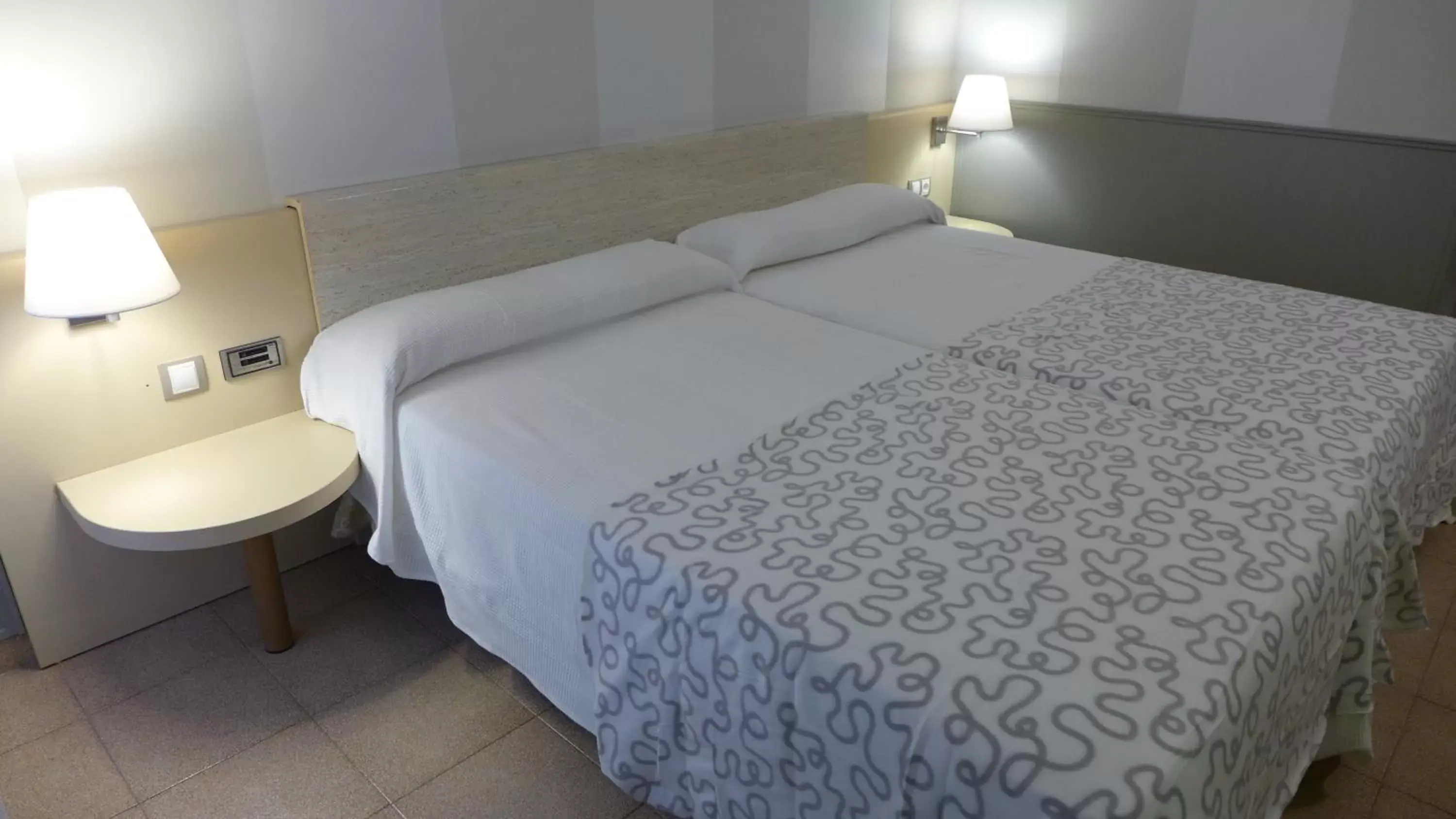 Bed in Hotel Rio Arga