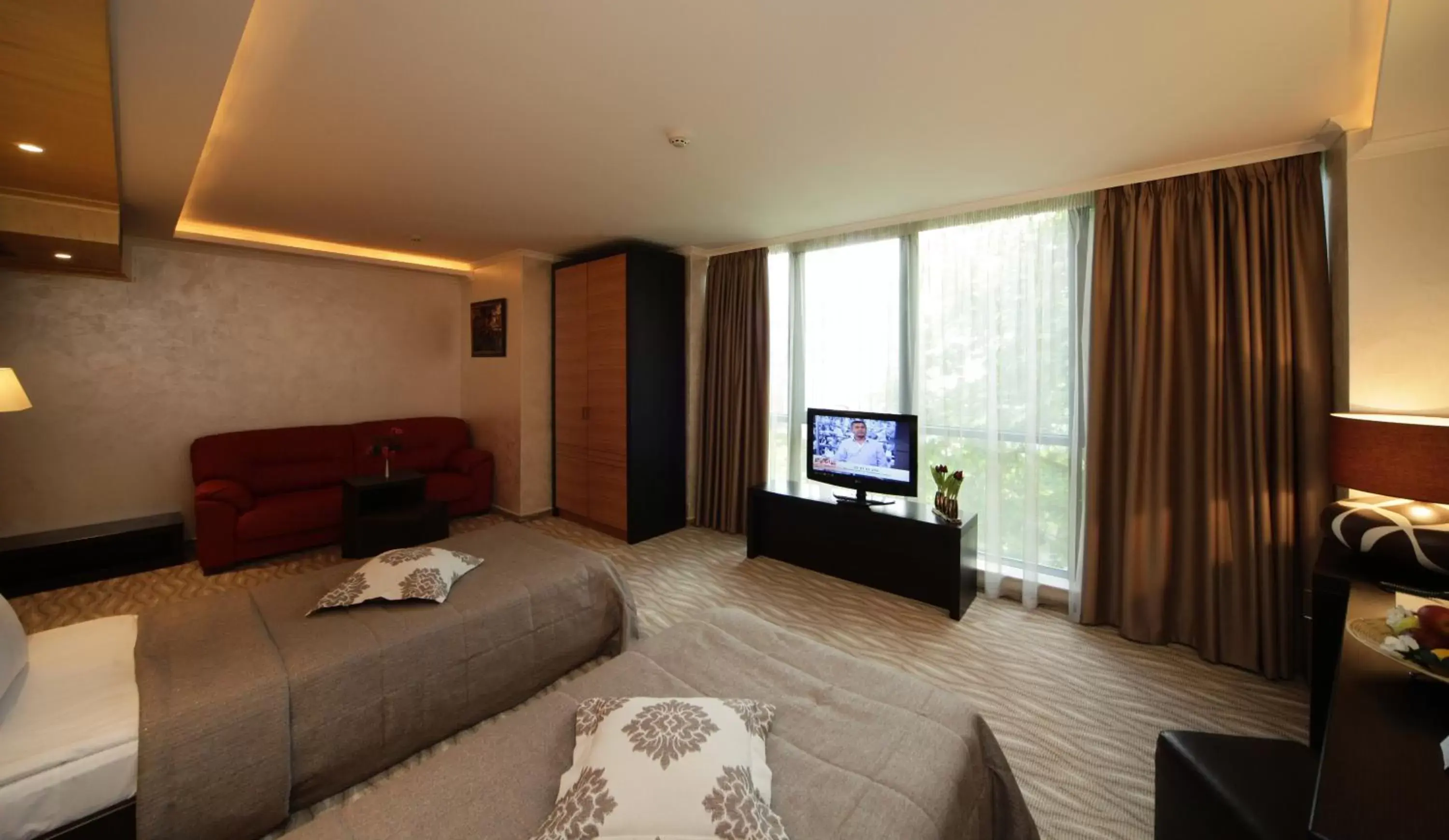 TV and multimedia, TV/Entertainment Center in Efbet Hotel