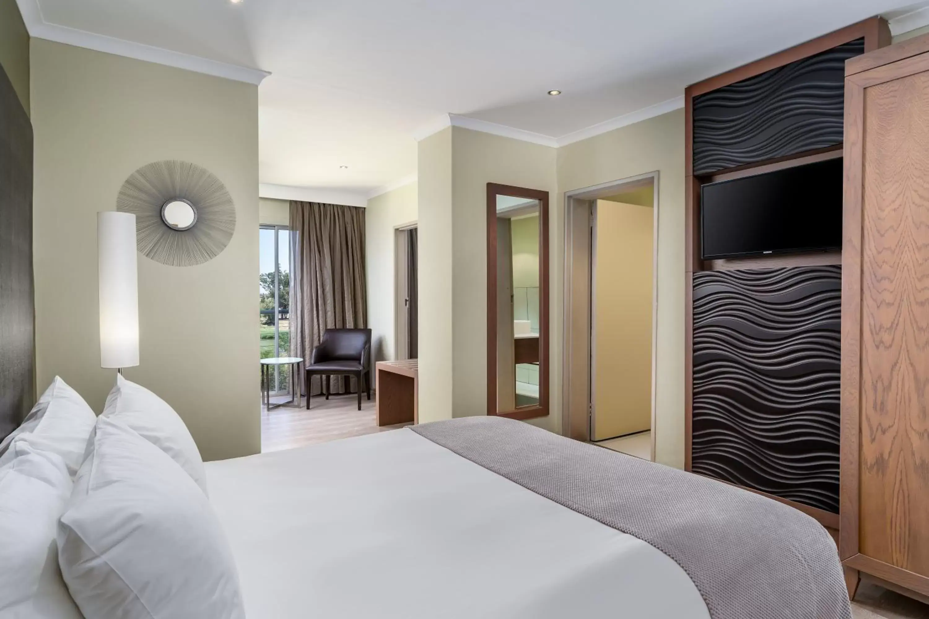 Bedroom, Bed in Protea Hotel by Marriott Upington